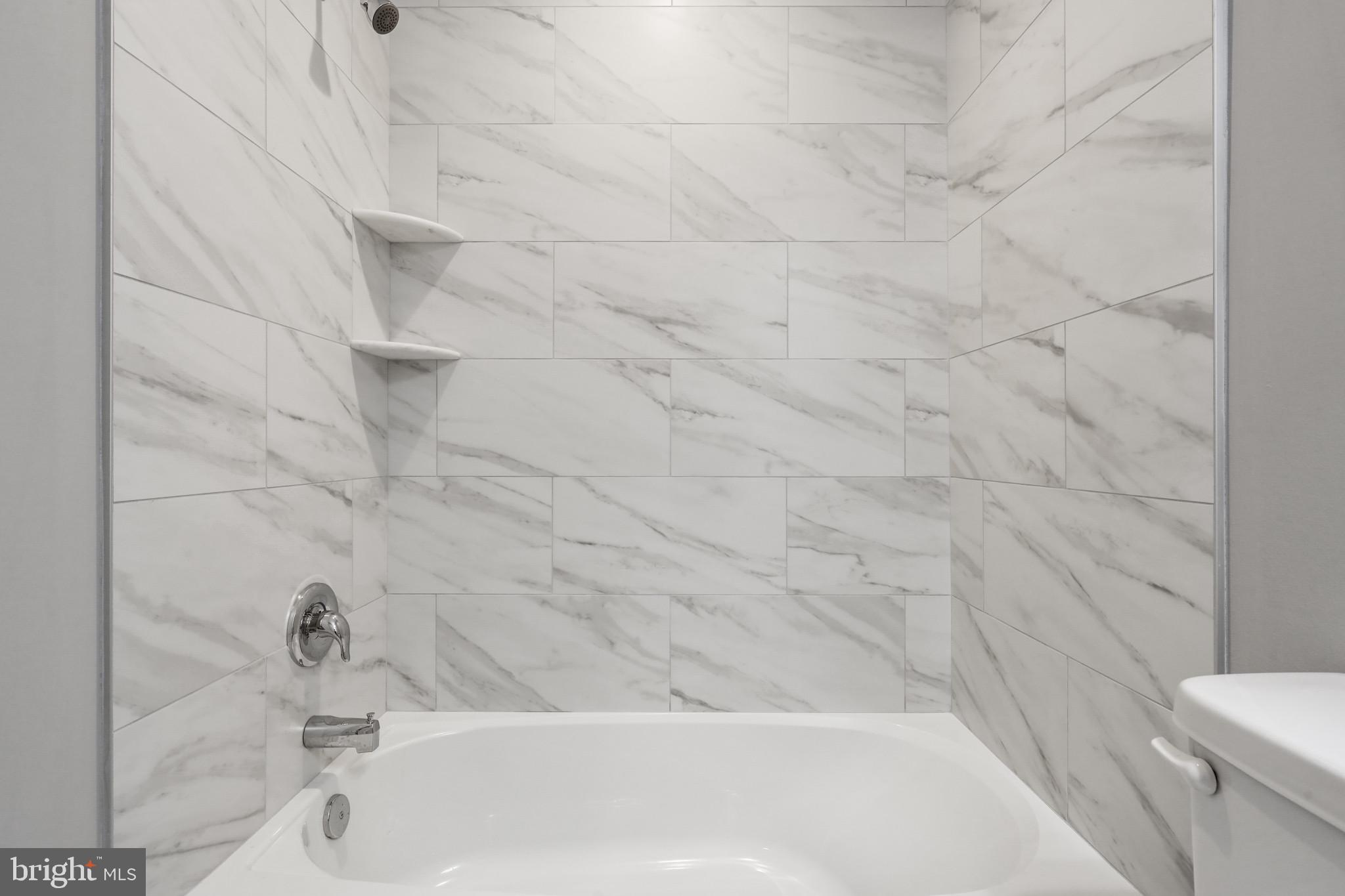 LOCUST POINT - Residential