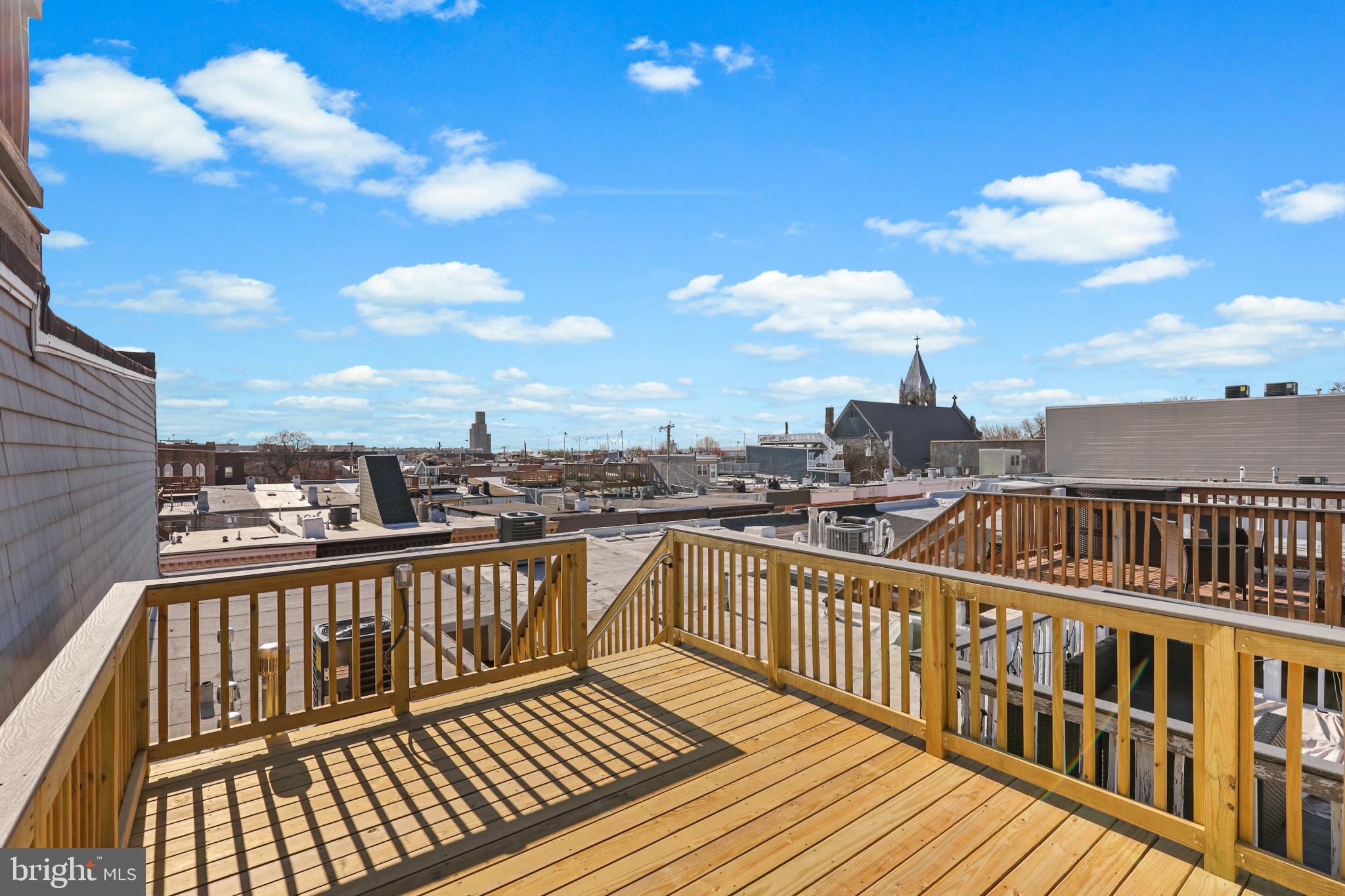 LOCUST POINT - Residential