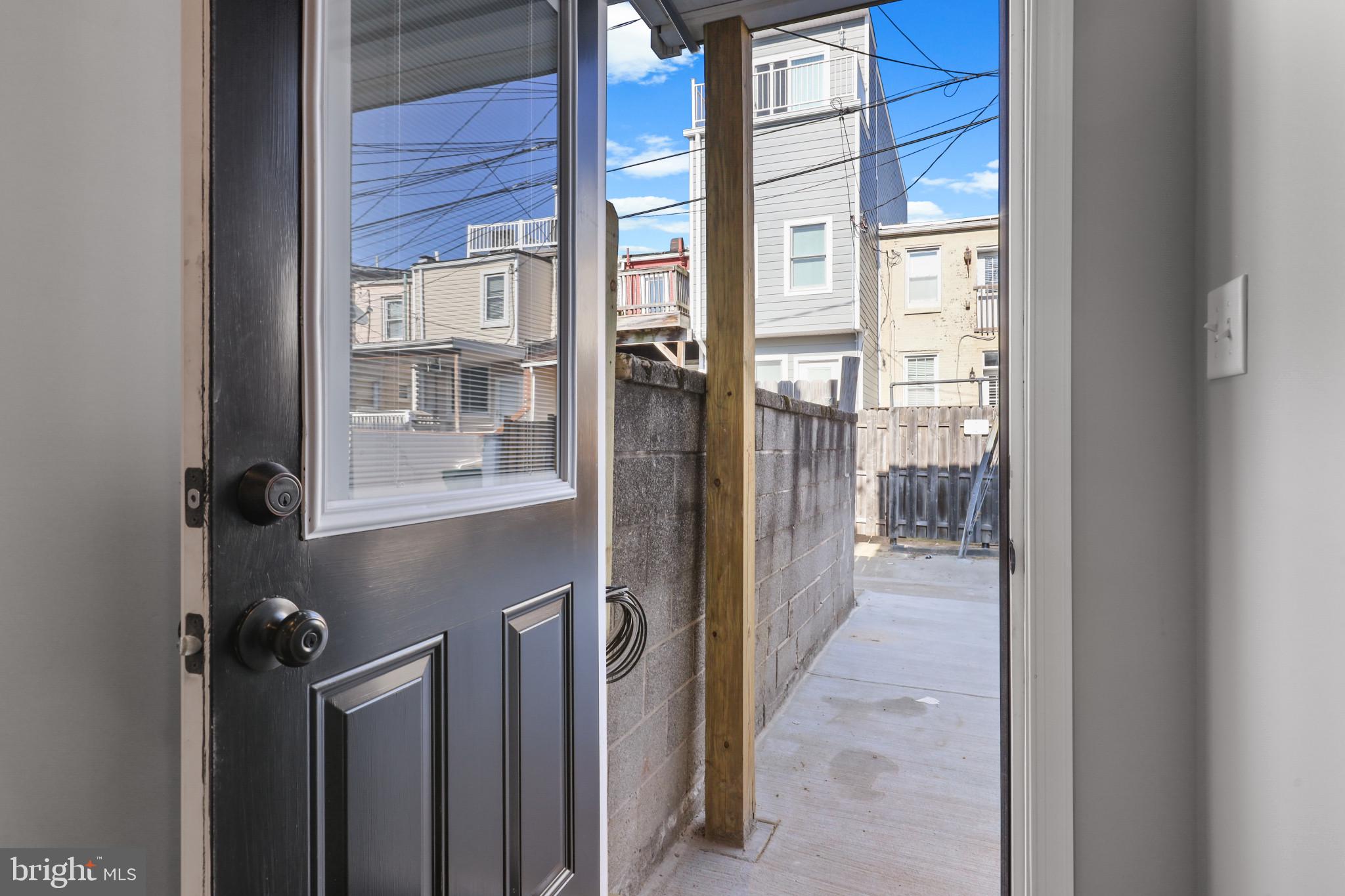 LOCUST POINT - Residential