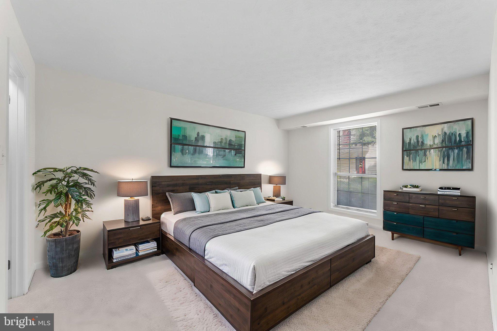 THE OAKTON - Residential