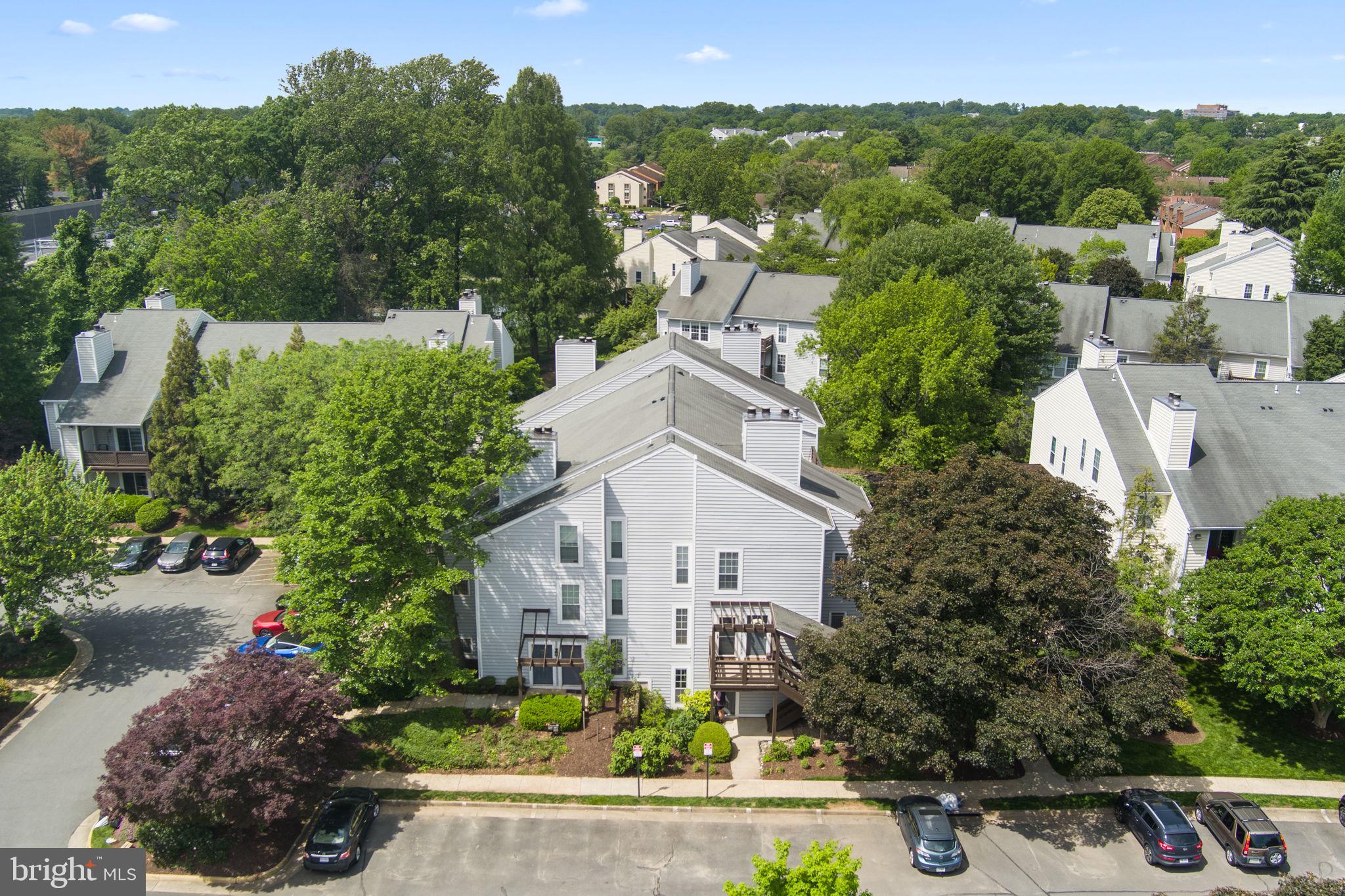 THE OAKTON - Residential