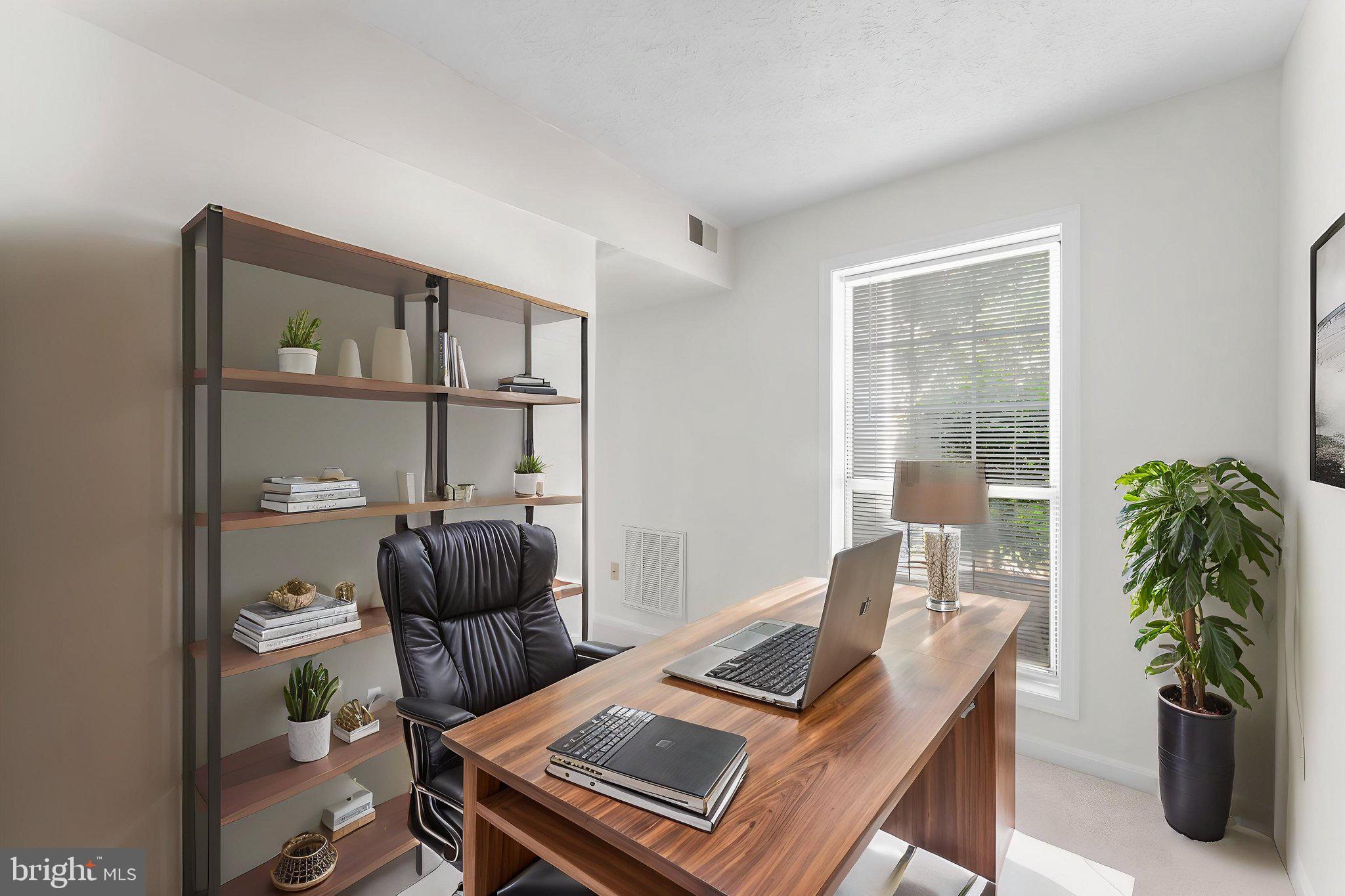 THE OAKTON - Residential