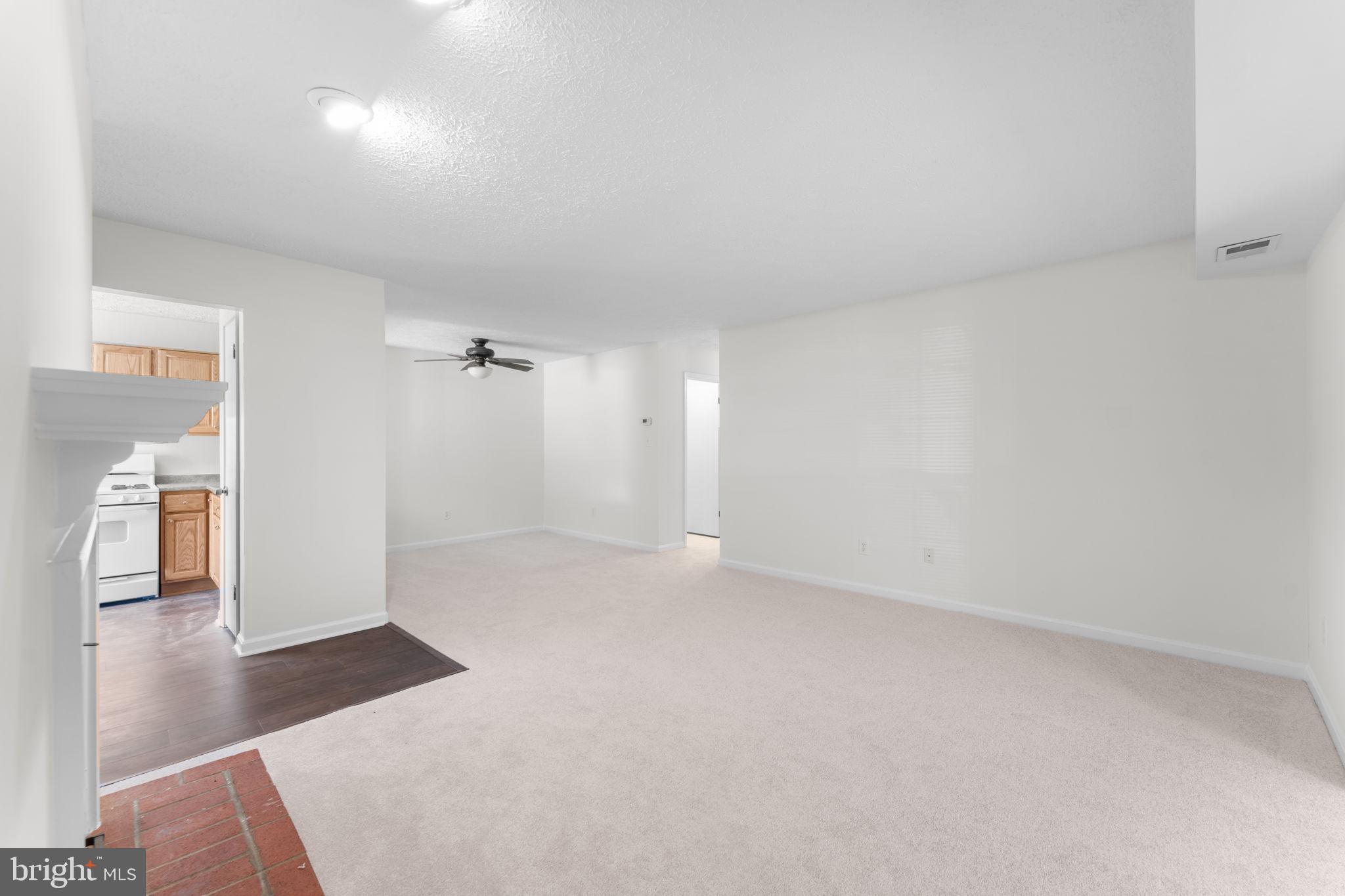 THE OAKTON - Residential