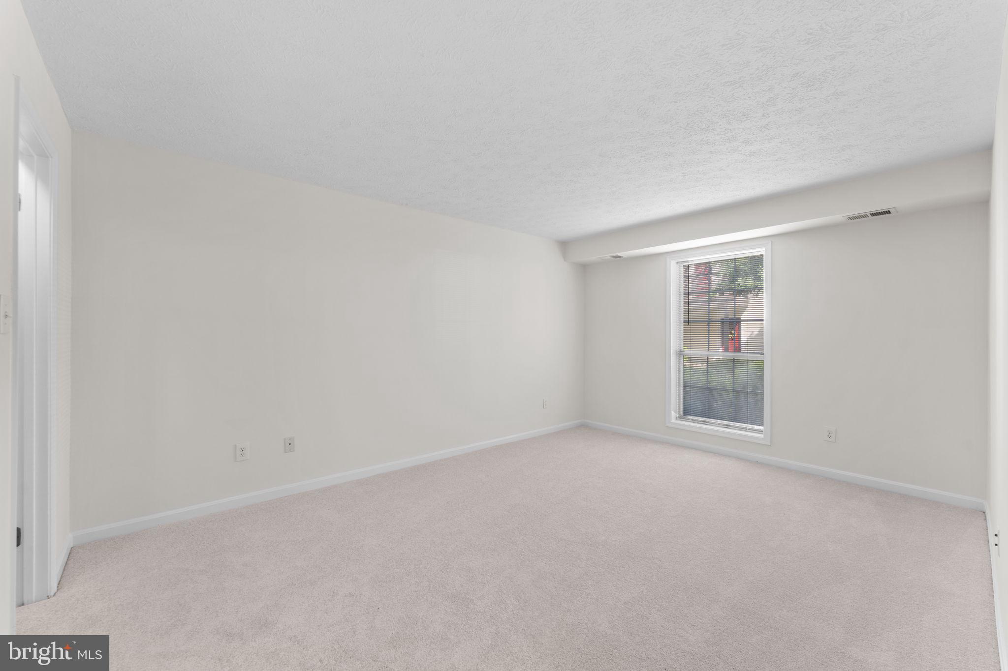 THE OAKTON - Residential