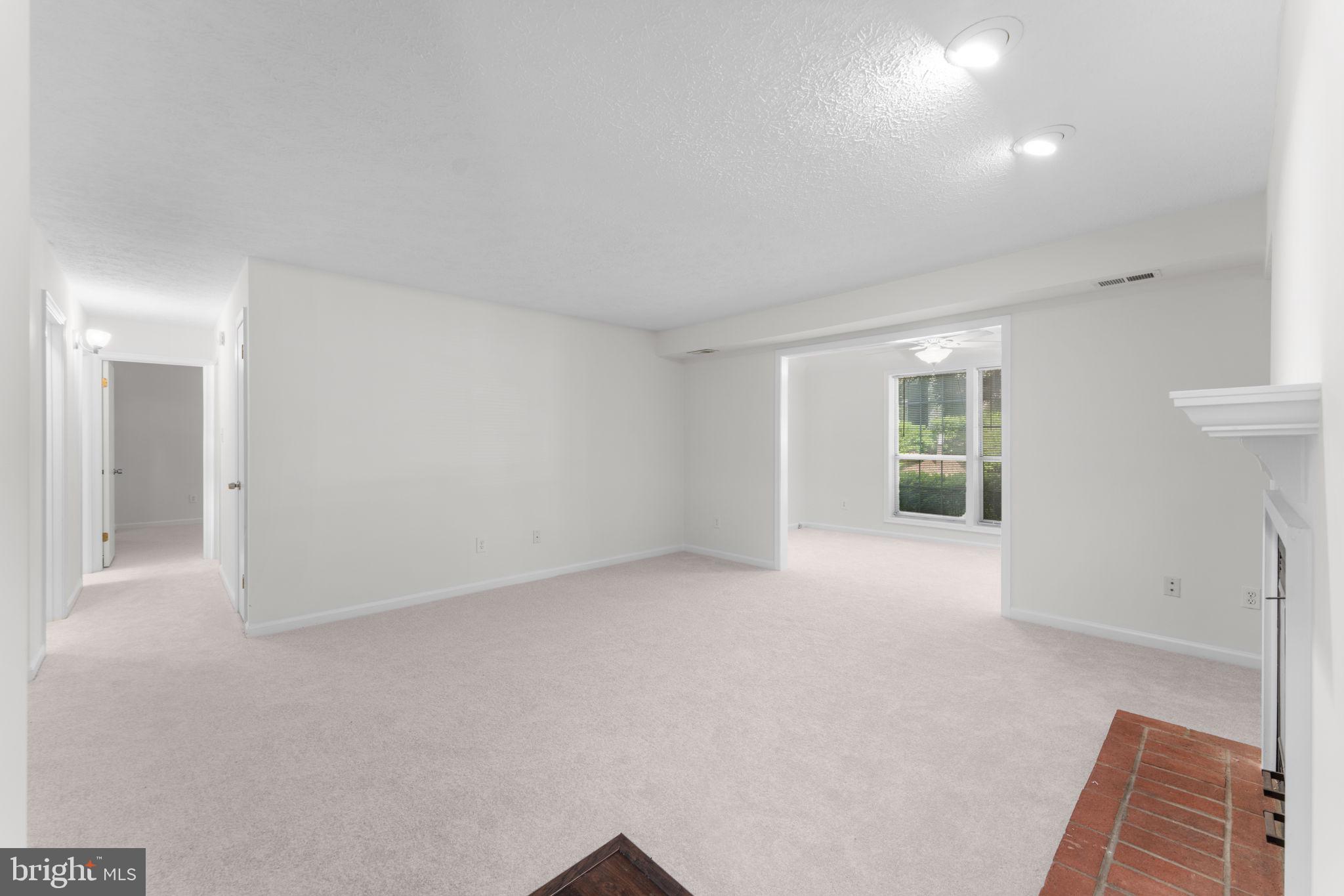 THE OAKTON - Residential