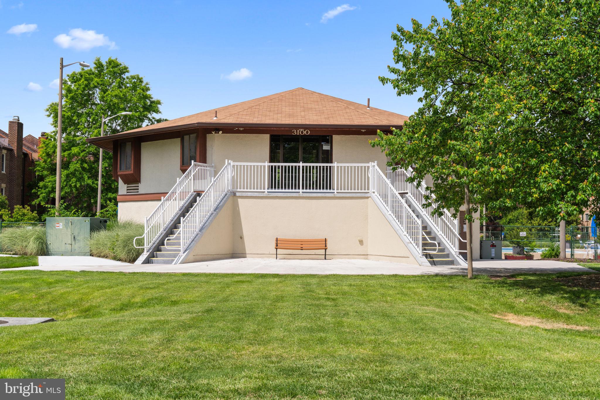 THE OAKTON - Residential