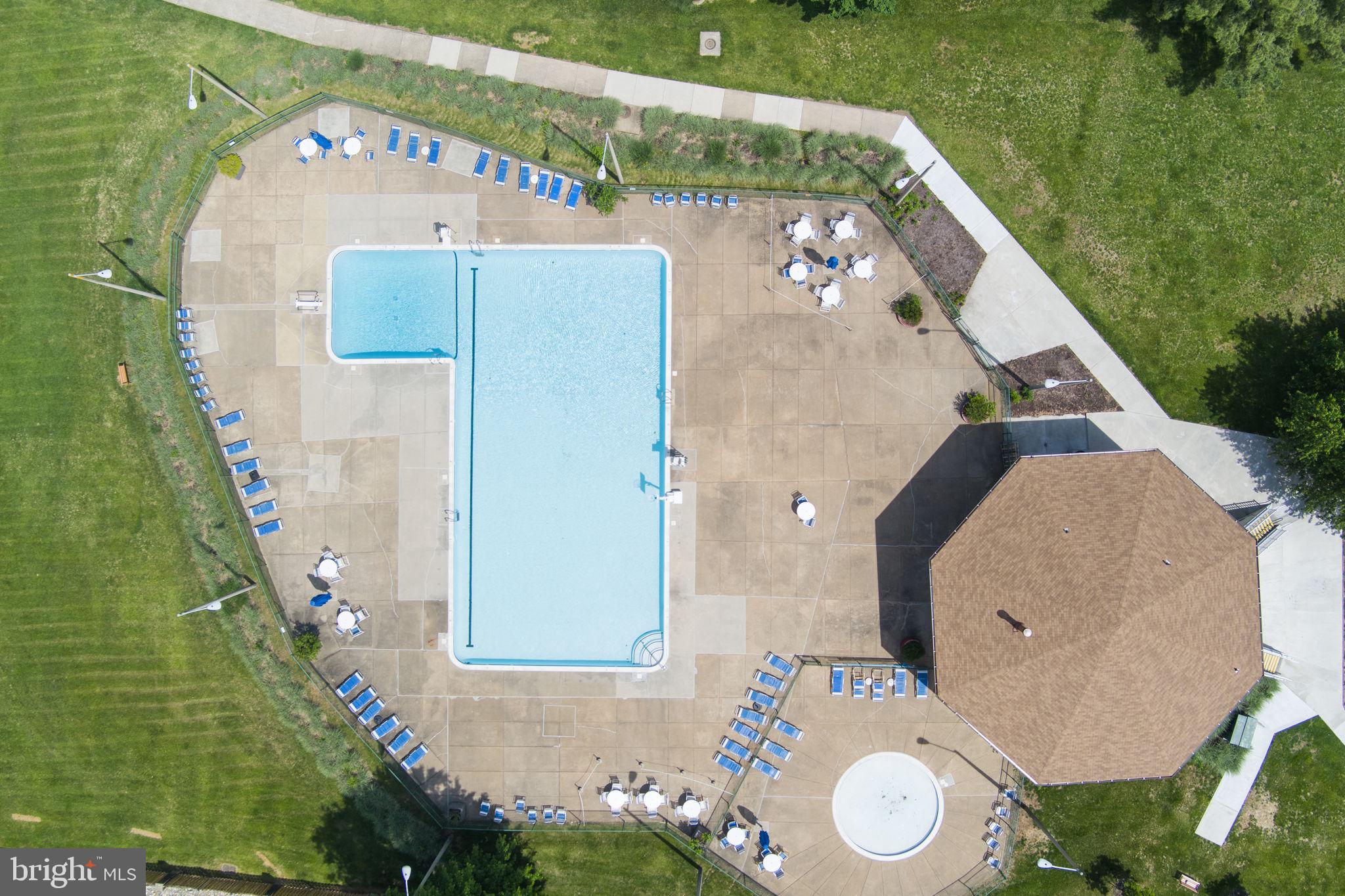 THE OAKTON - Residential