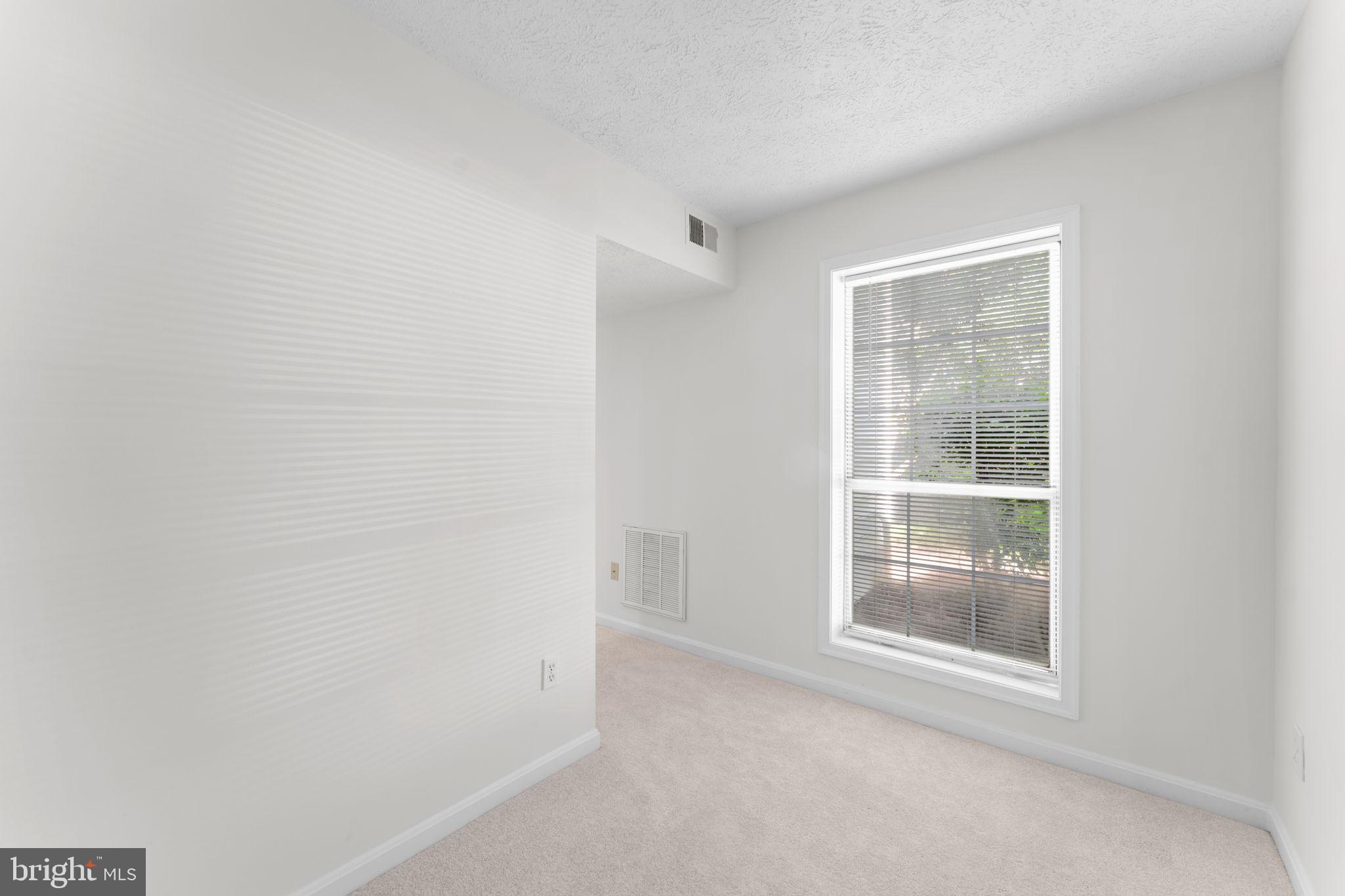 THE OAKTON - Residential