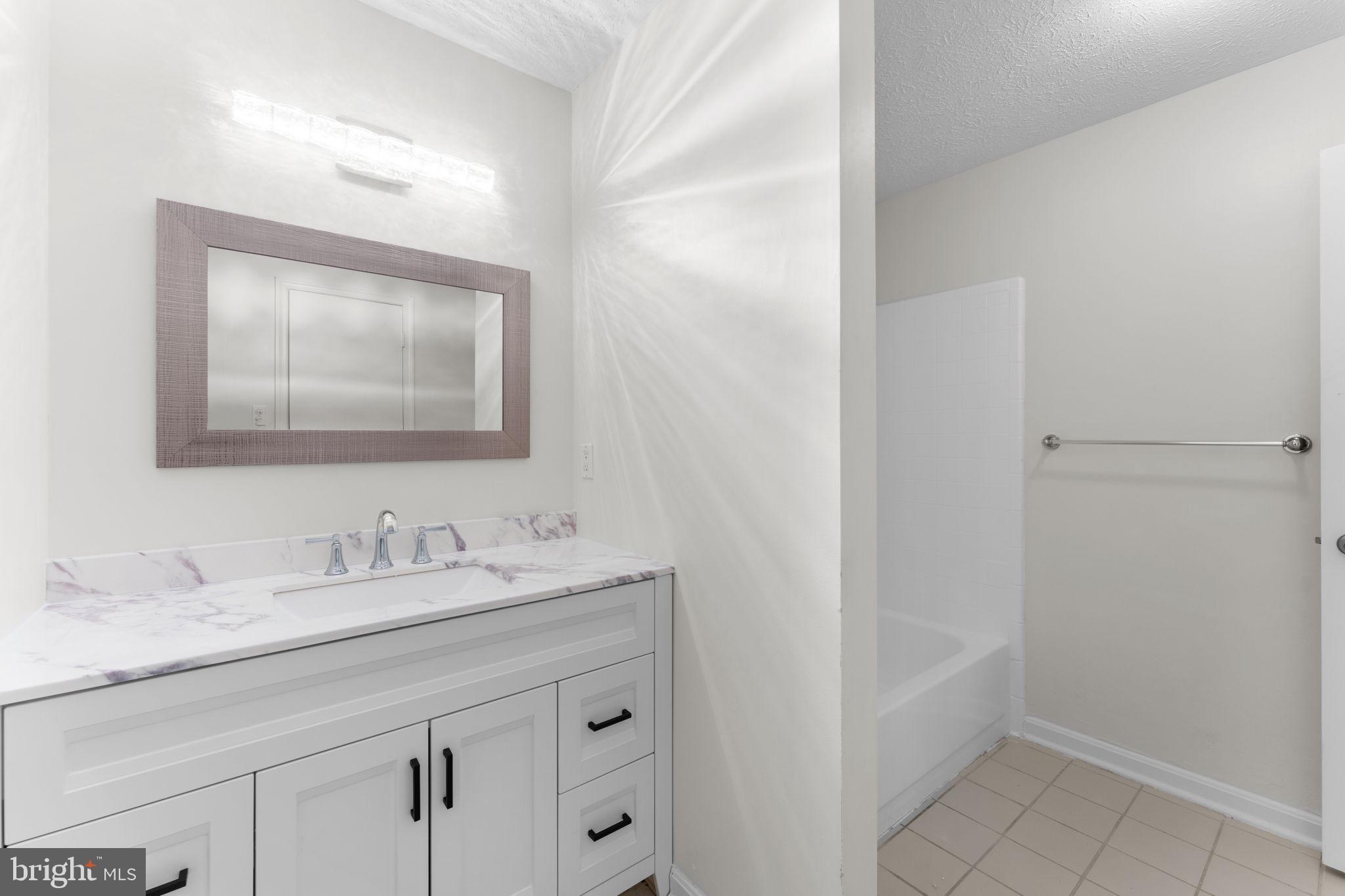 THE OAKTON - Residential