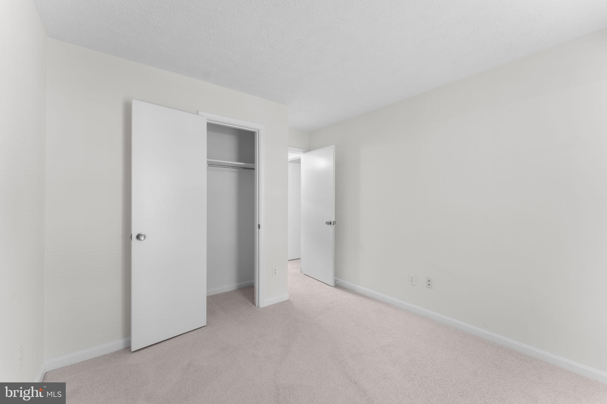 THE OAKTON - Residential