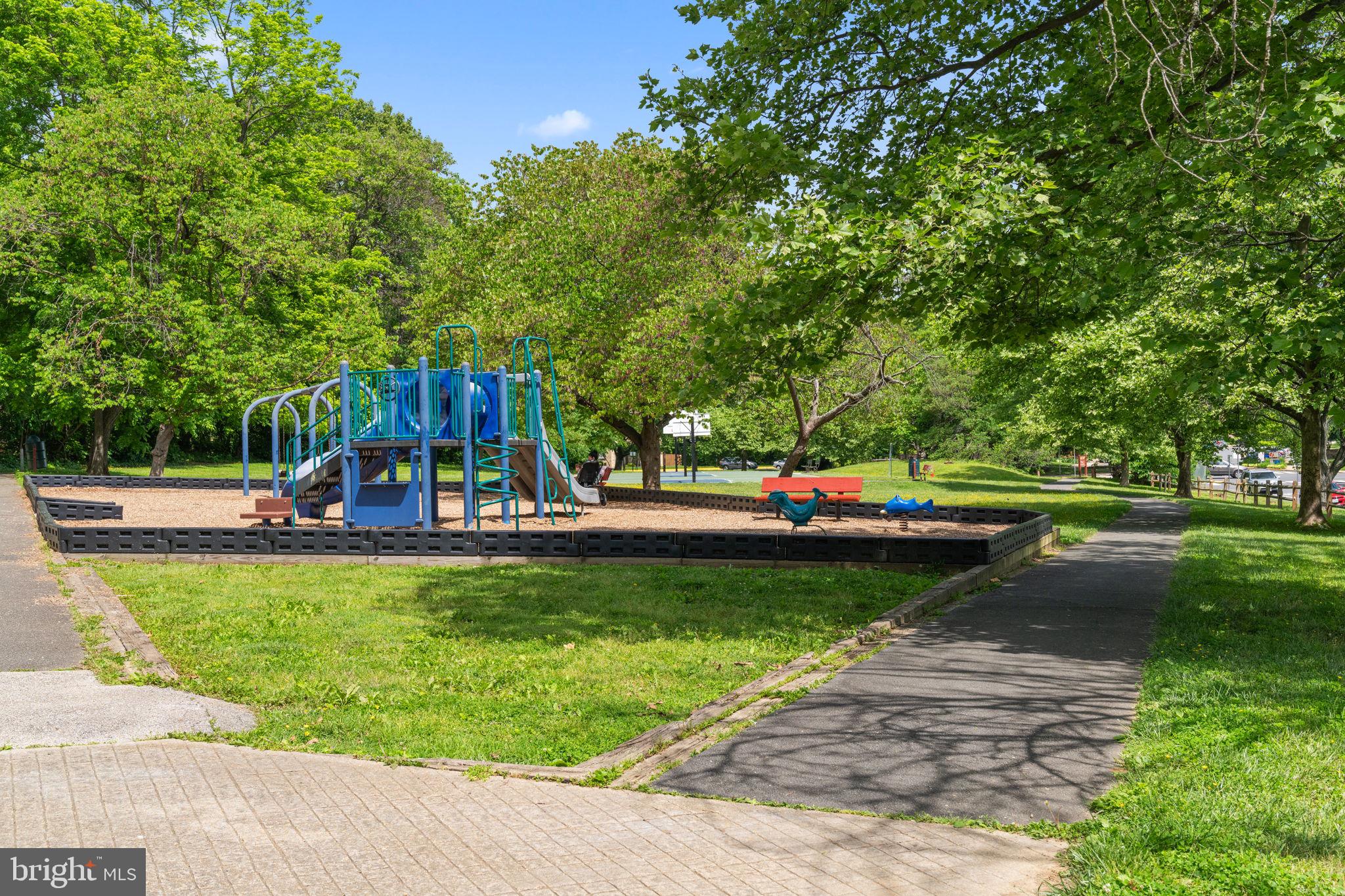 THE OAKTON - Residential