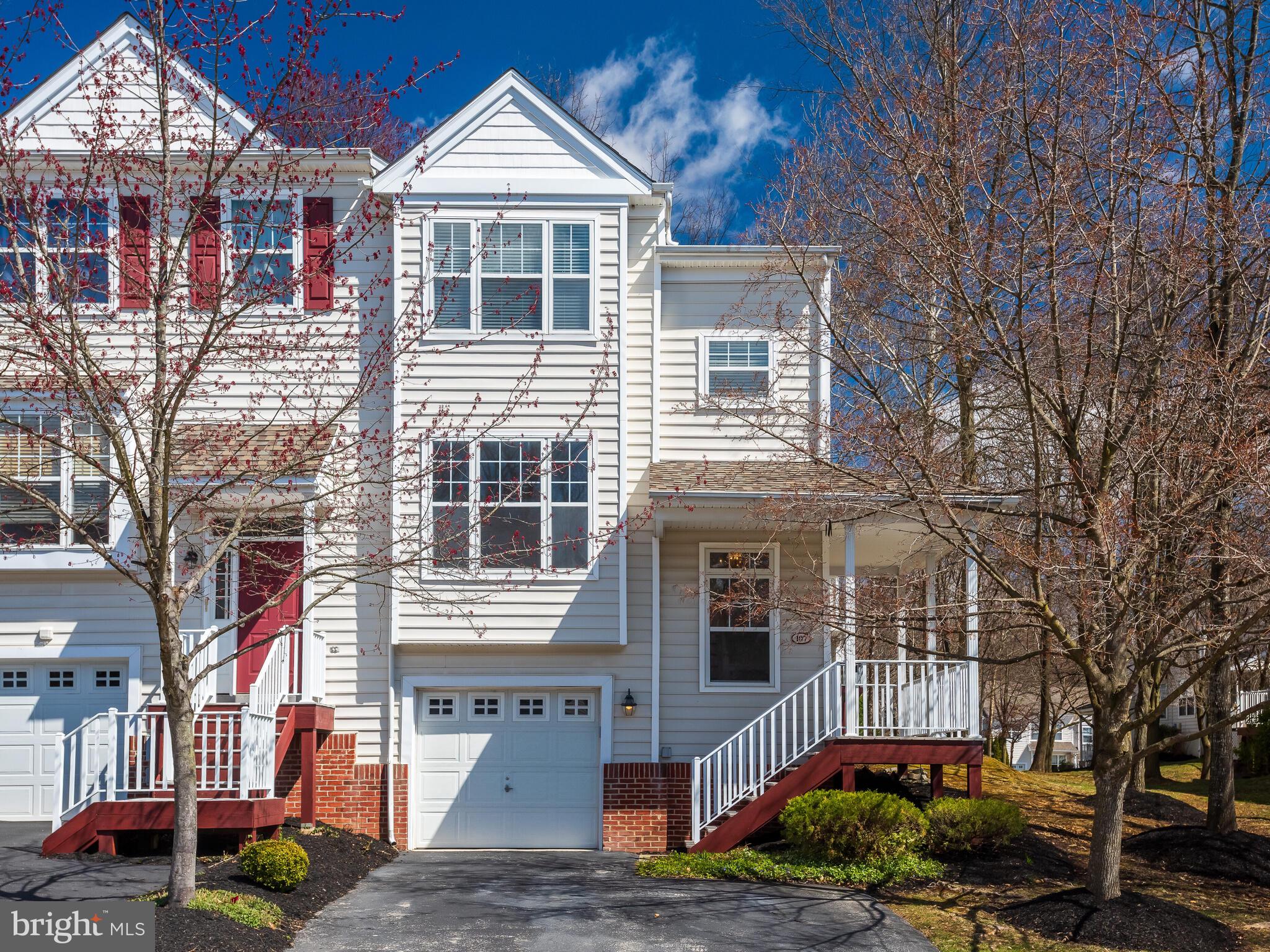 CHARLESTOWN OAKS - Residential