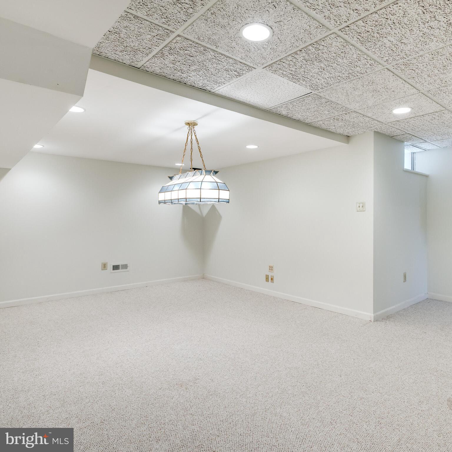 CHARLESTOWN OAKS - Residential