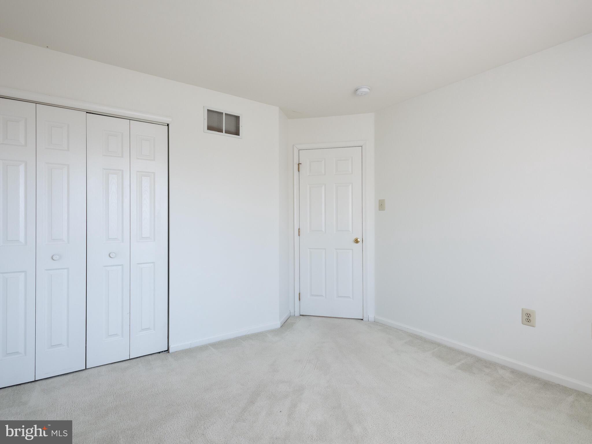 CHARLESTOWN OAKS - Residential