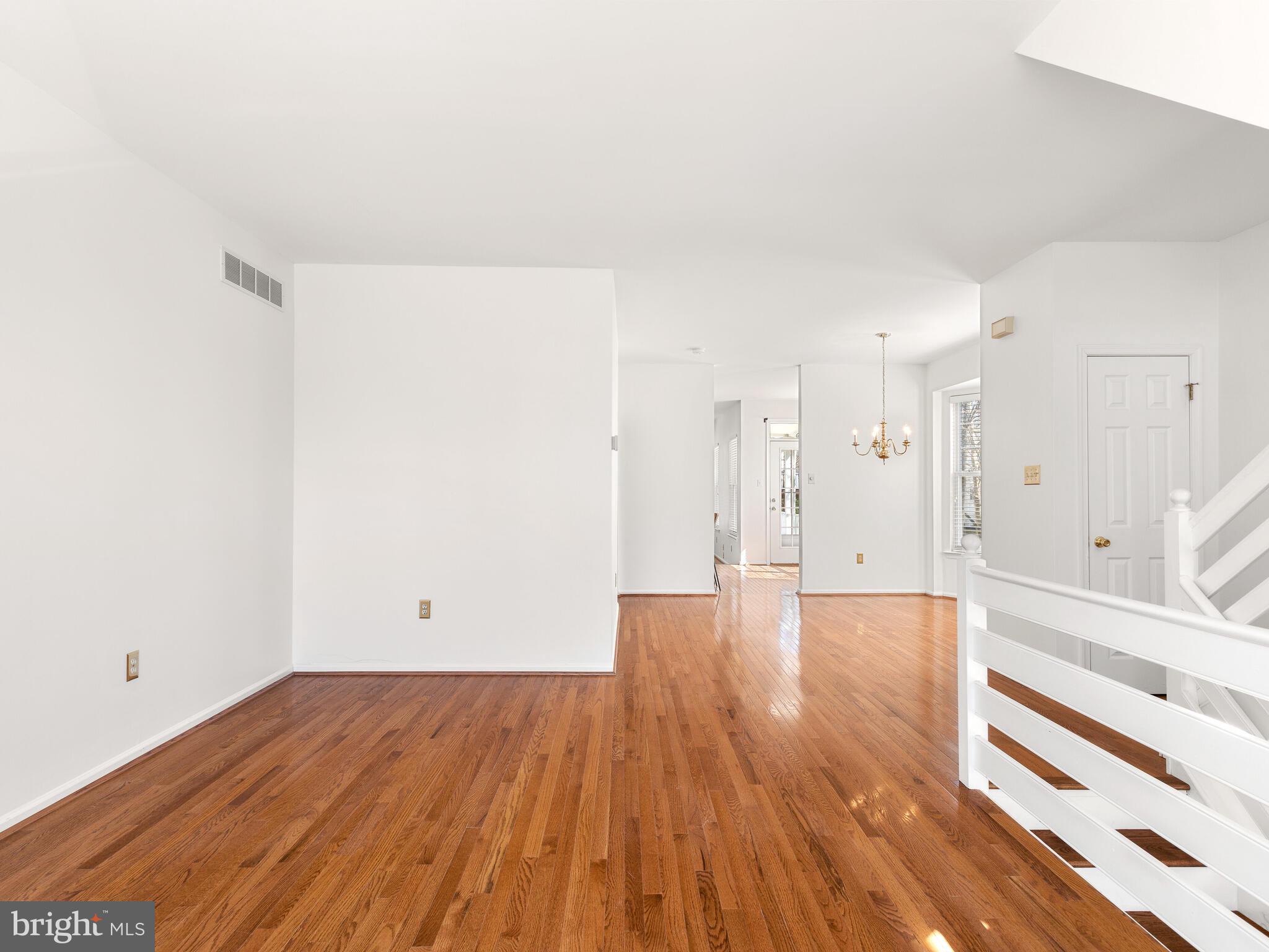 CHARLESTOWN OAKS - Residential