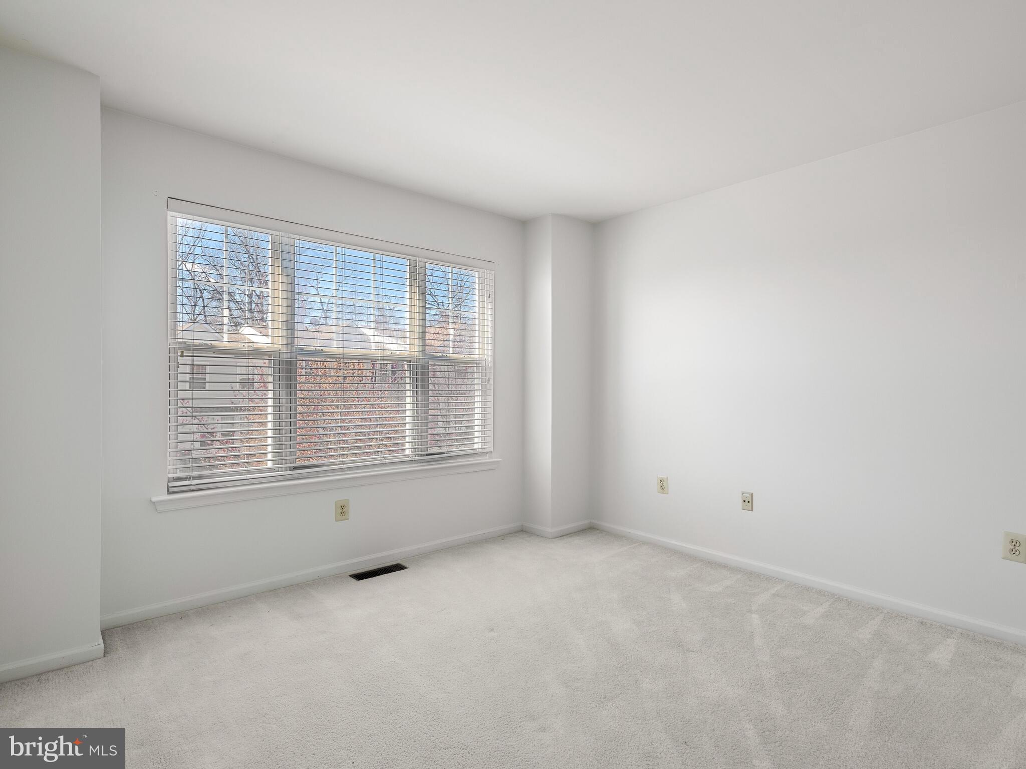 CHARLESTOWN OAKS - Residential