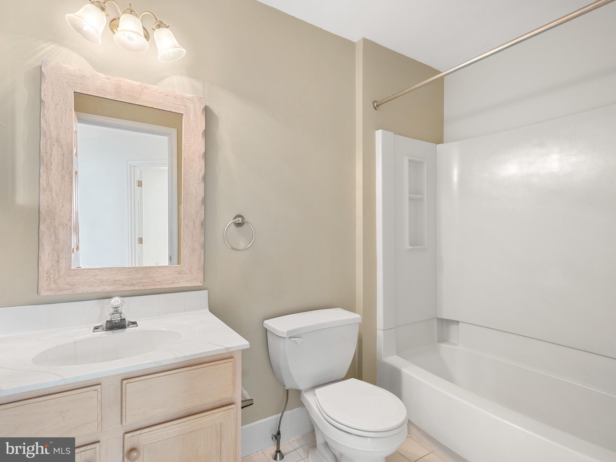 CHARLESTOWN OAKS - Residential