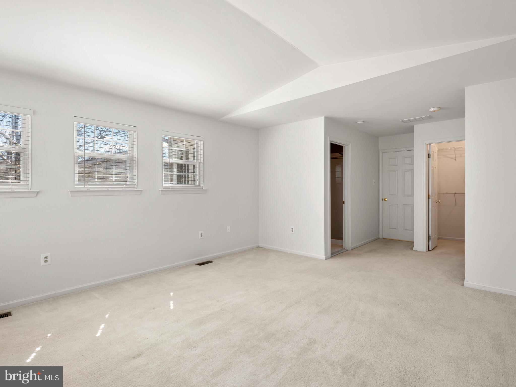 CHARLESTOWN OAKS - Residential