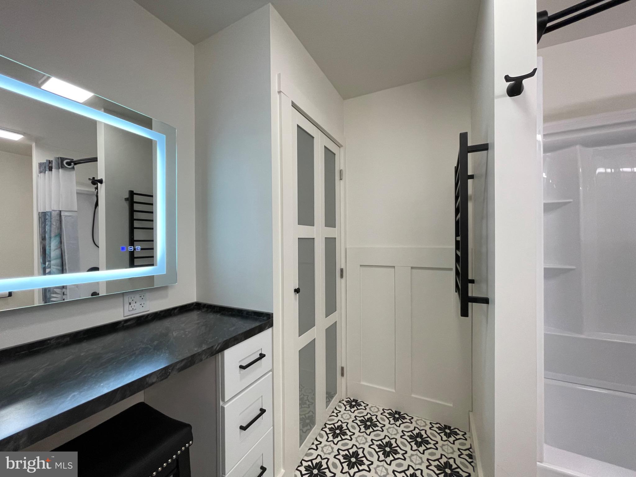 BROWN'S DAM - Residential