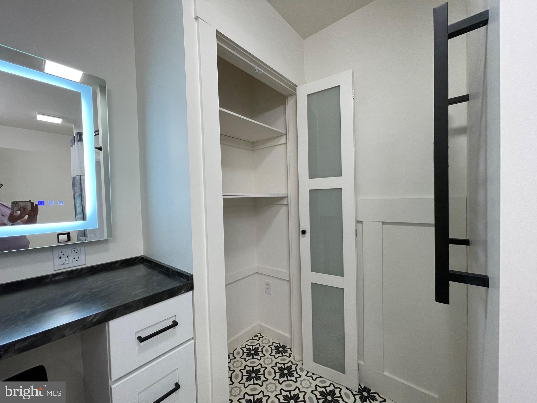 BROWN'S DAM - Residential