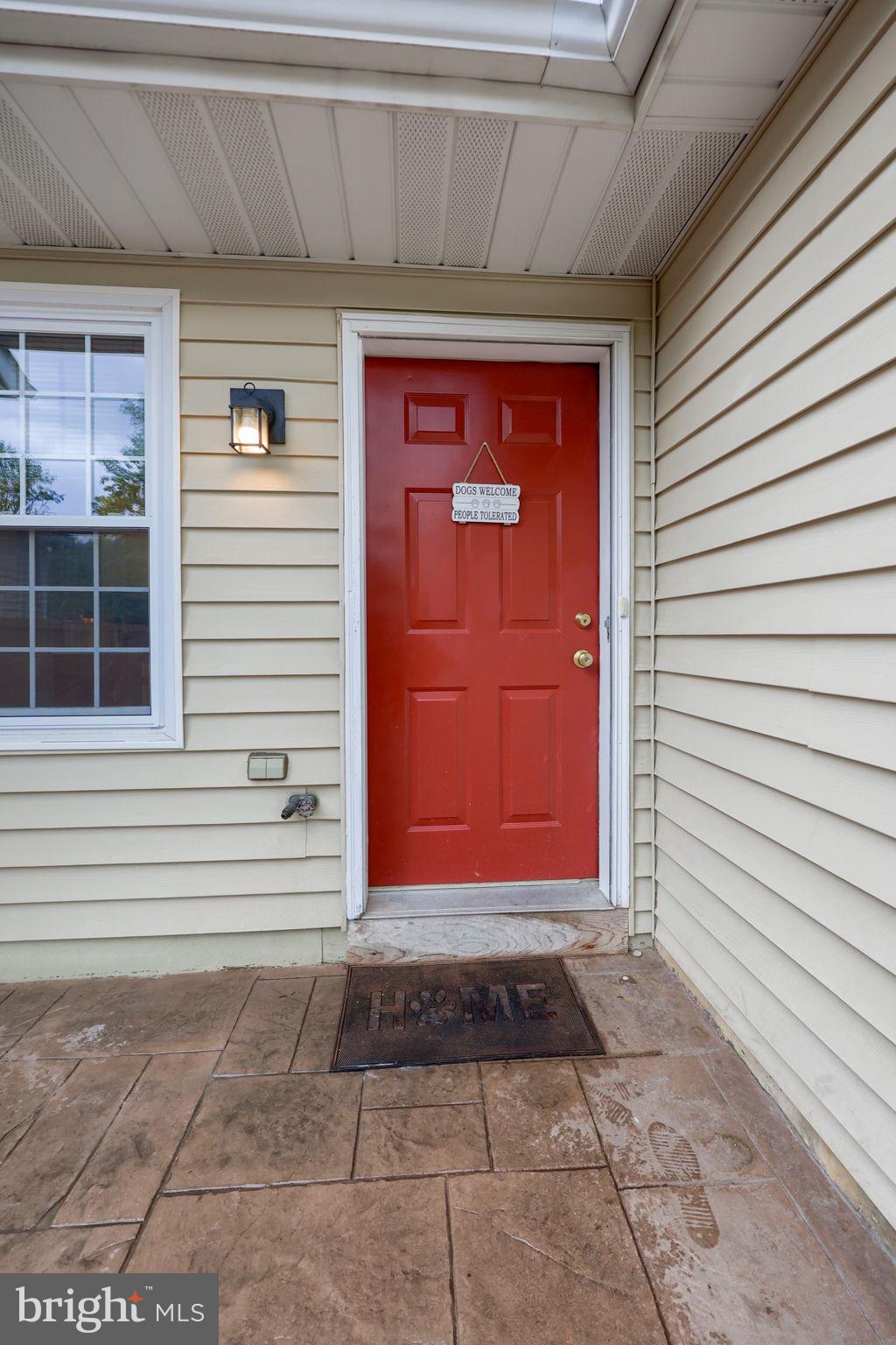 117 TREETOPS DRIVE