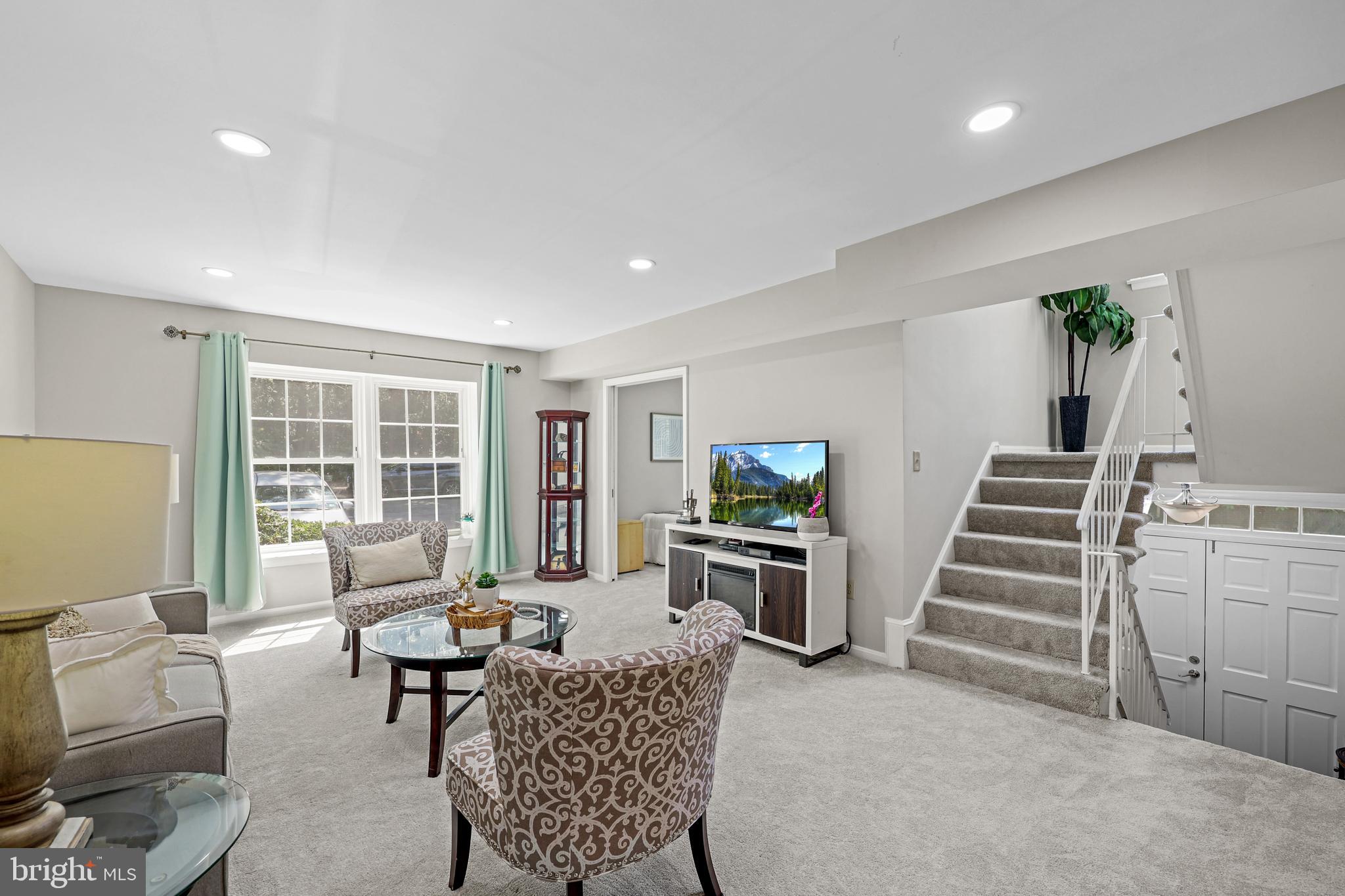 8070 SLEEPY VIEW LANE