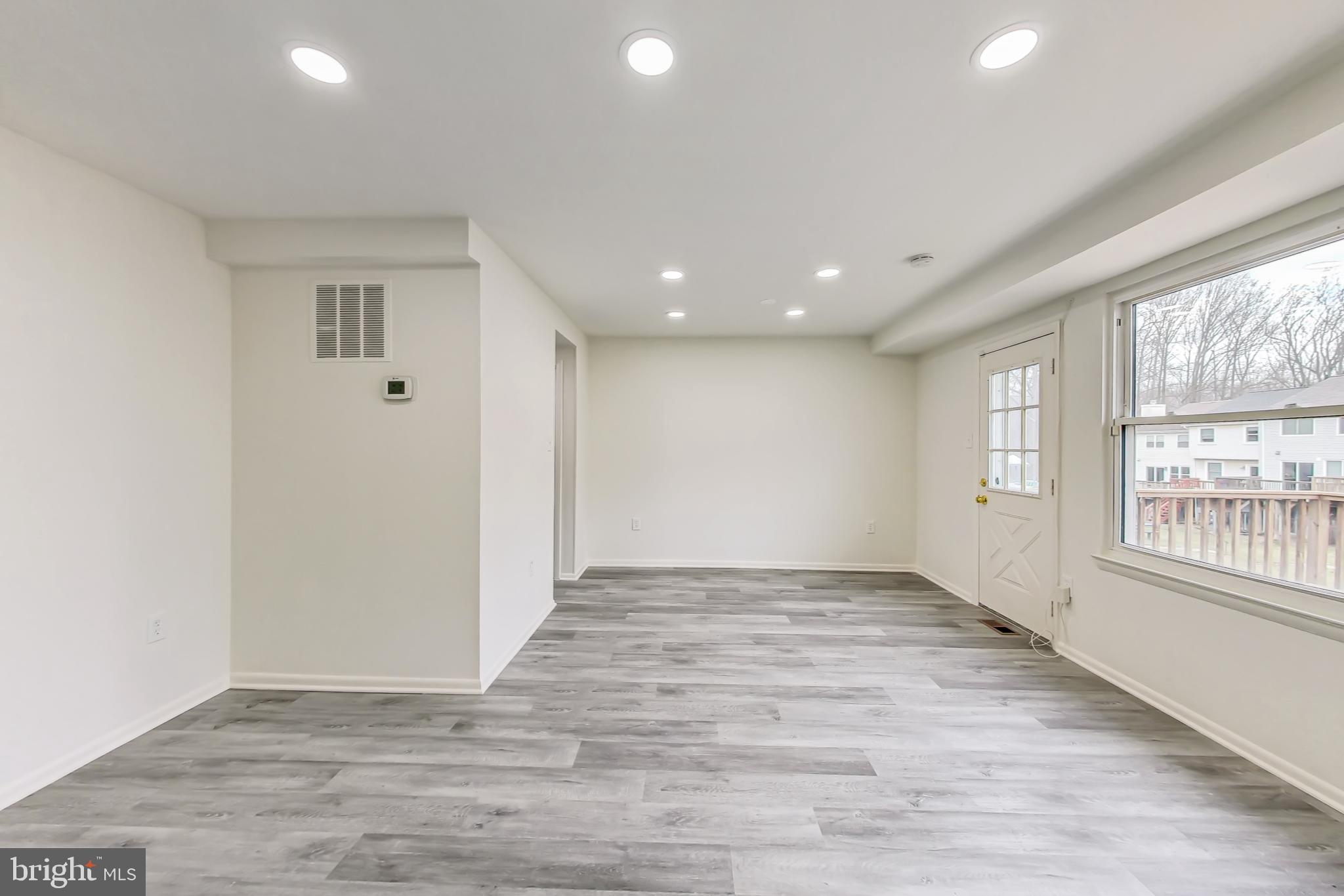 CROMWELL STATION - Residential