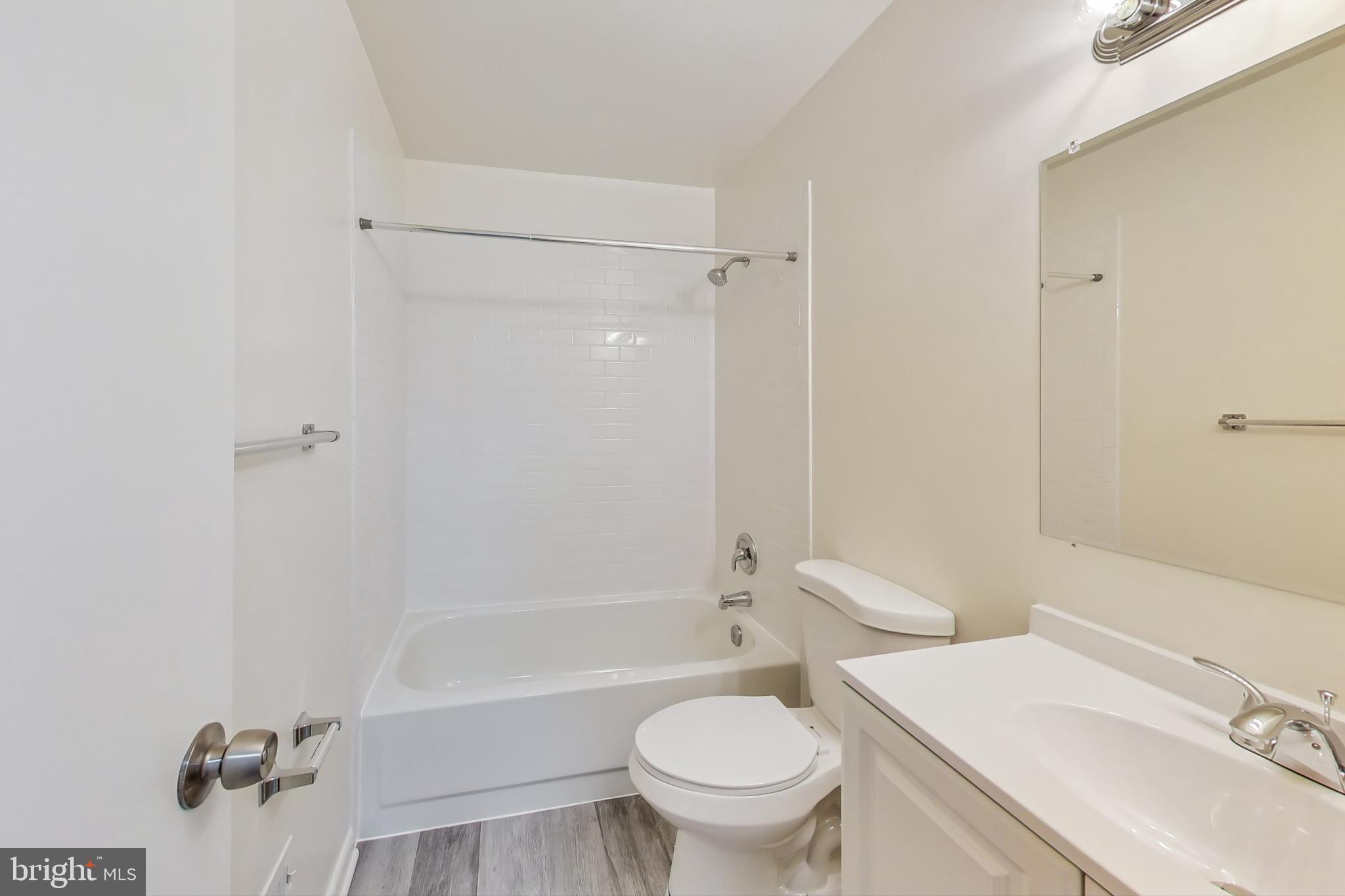 CROMWELL STATION - Residential