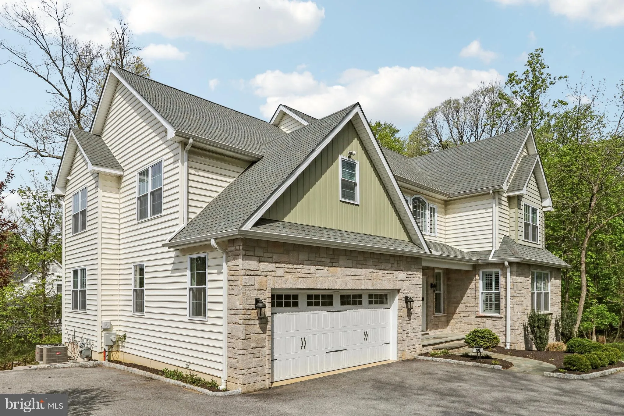 Paoli, Pennsylvania 19301, United States, 4 Bedrooms Bedrooms, ,5 BathroomsBathrooms,Residential,Pending,118517