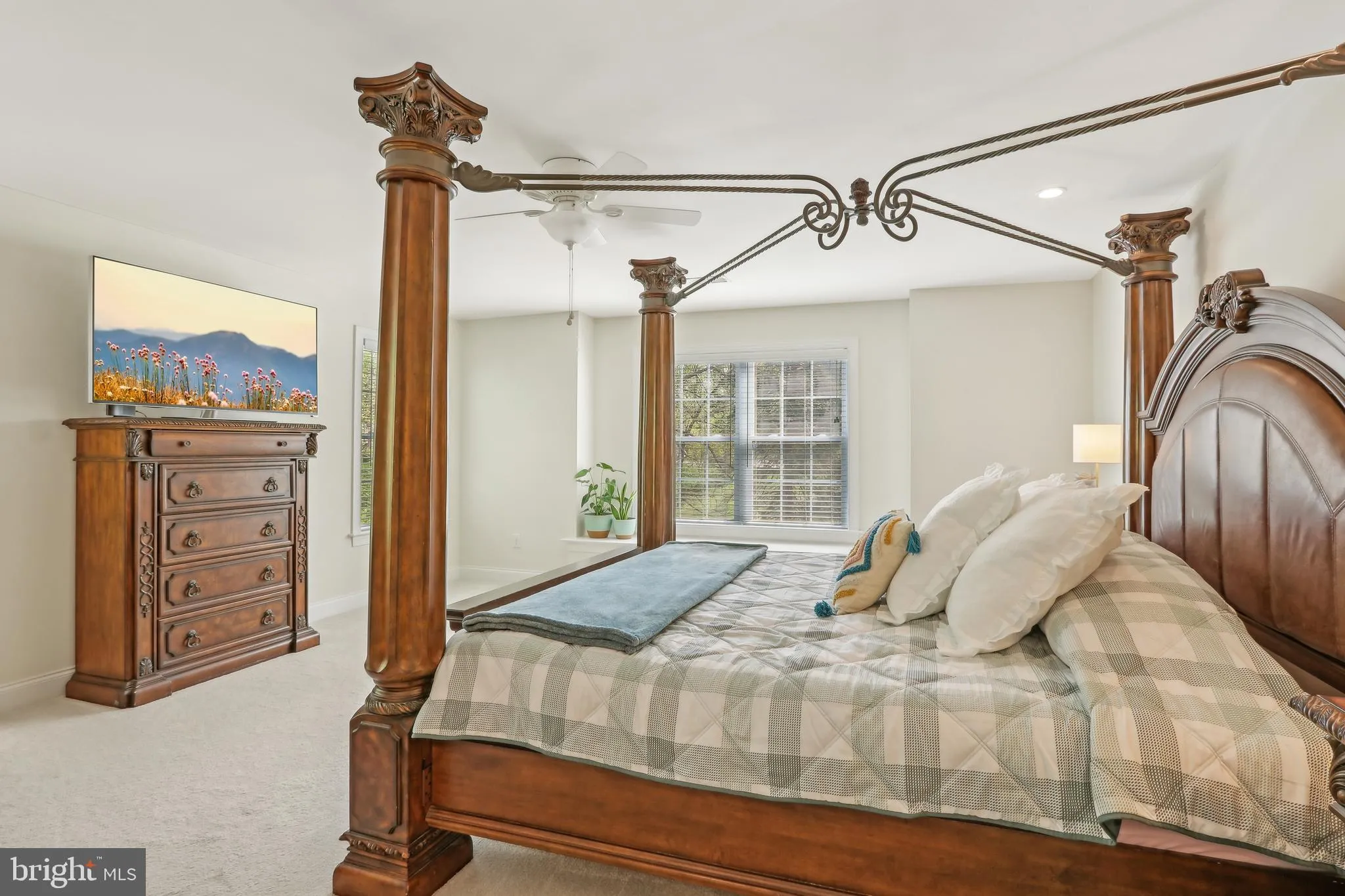 Paoli, Pennsylvania 19301, United States, 4 Bedrooms Bedrooms, ,5 BathroomsBathrooms,Residential,Pending,118517