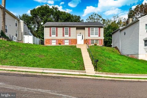 Photo of 715 Lincoln Avenue, POTTSTOWN, PA 19464 (MLS # PAMC2197284)