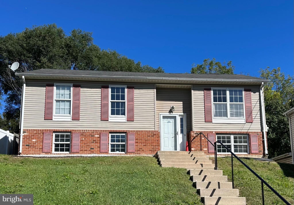 Photo of 715 Lincoln Avenue, POTTSTOWN, PA 19464 (MLS # PAMC2197284)