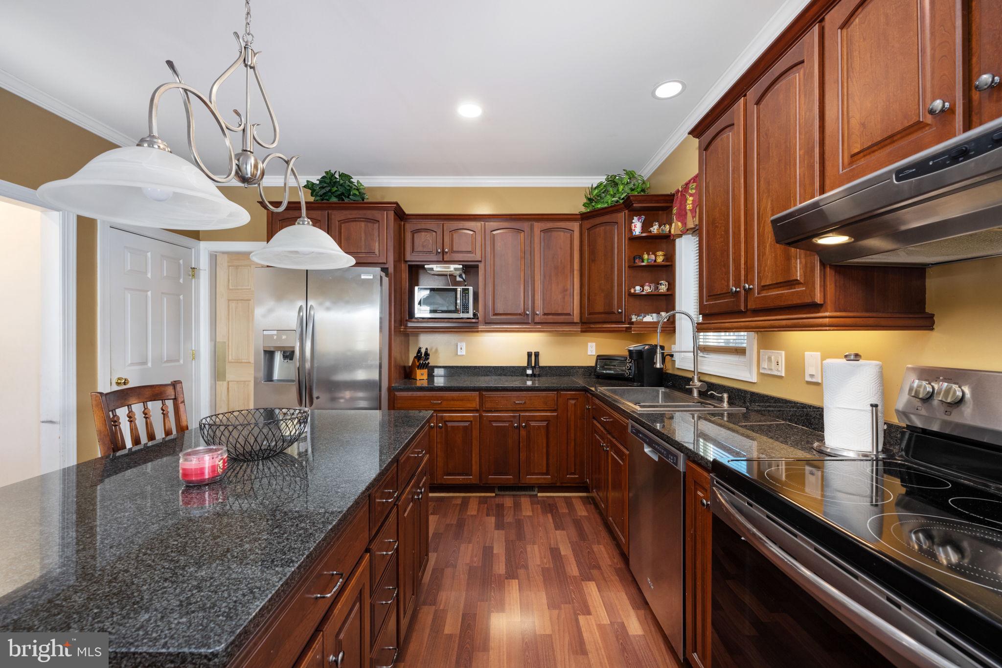 FOX POINT - Residential