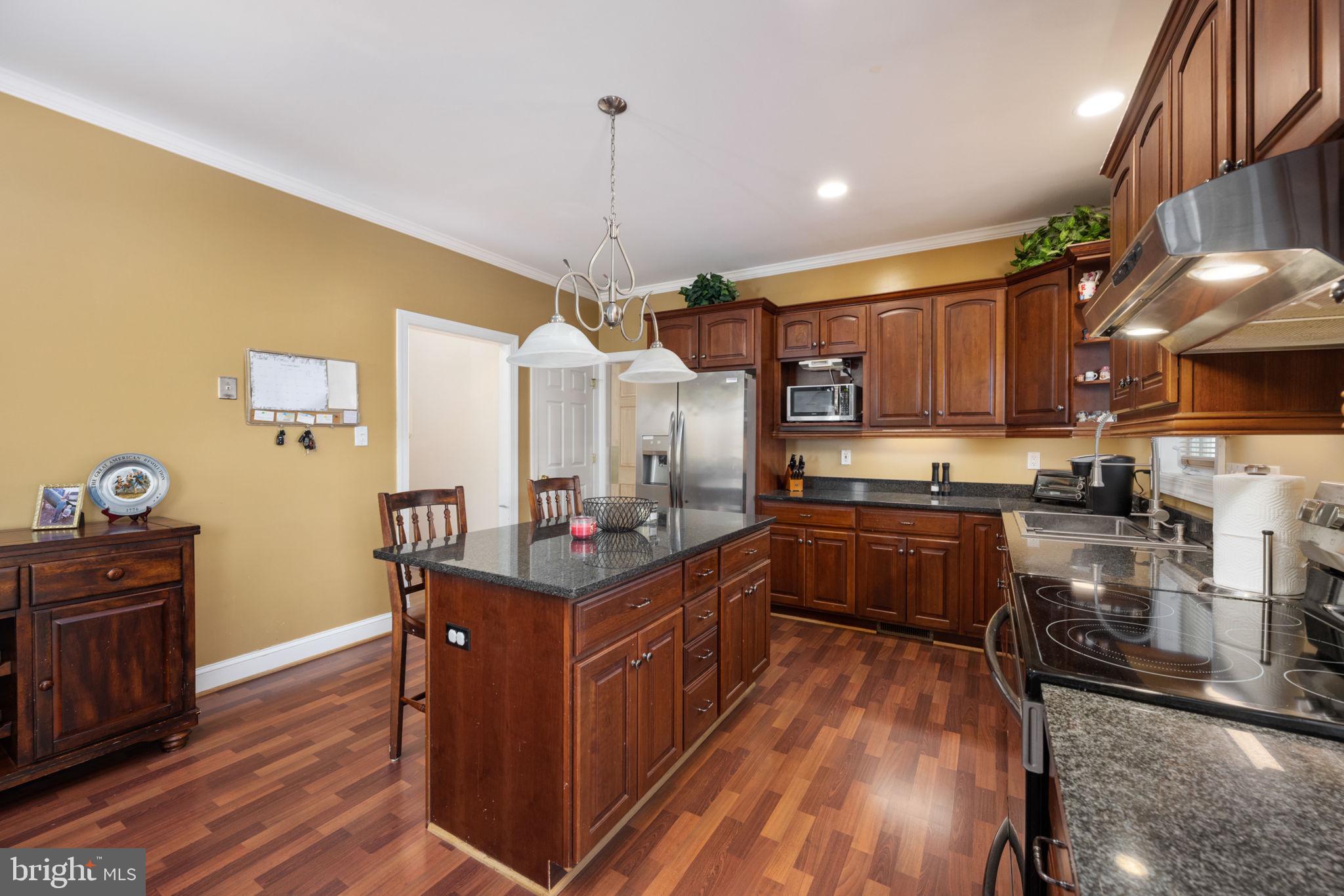 FOX POINT - Residential