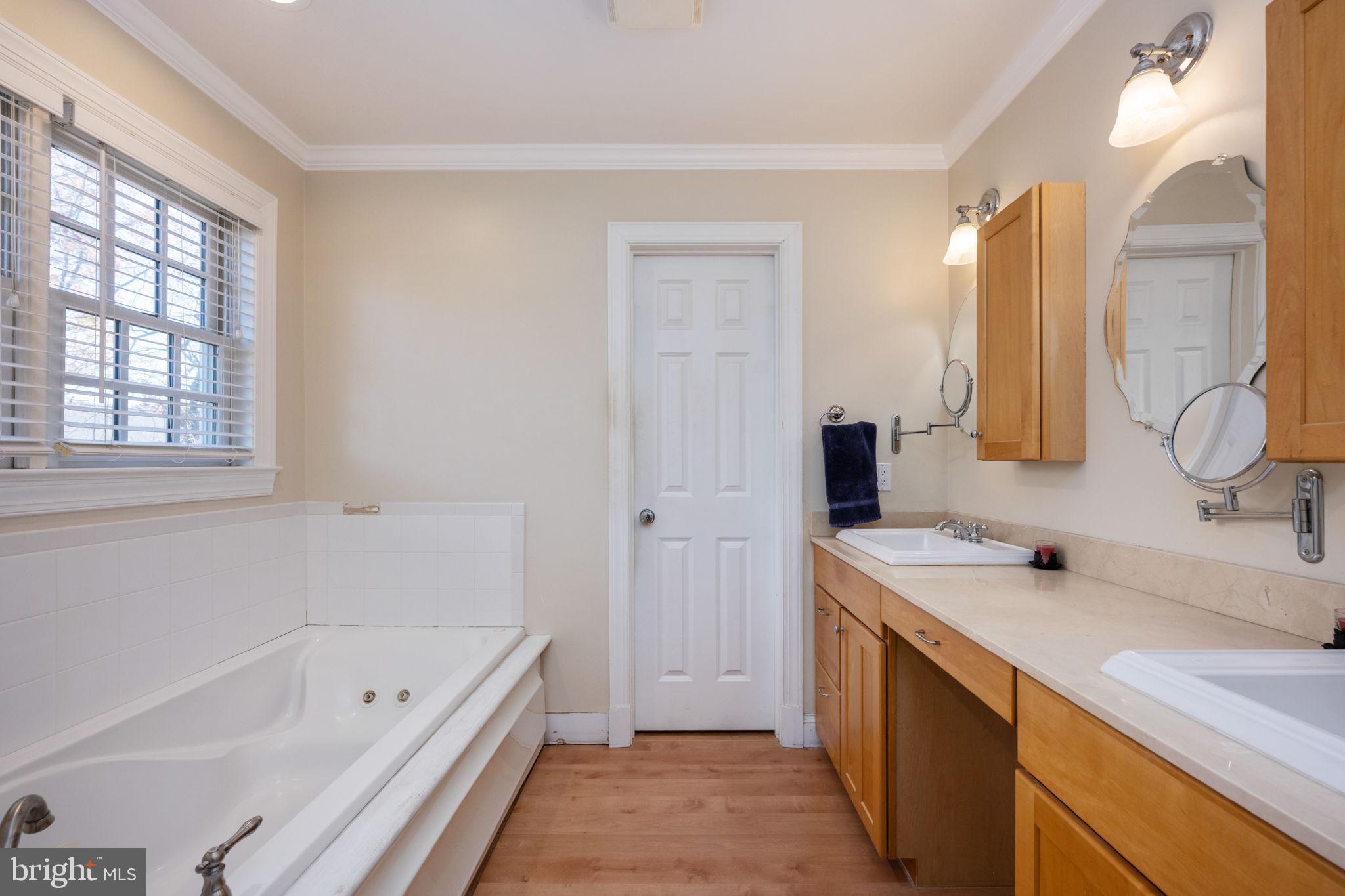 FOX POINT - Residential