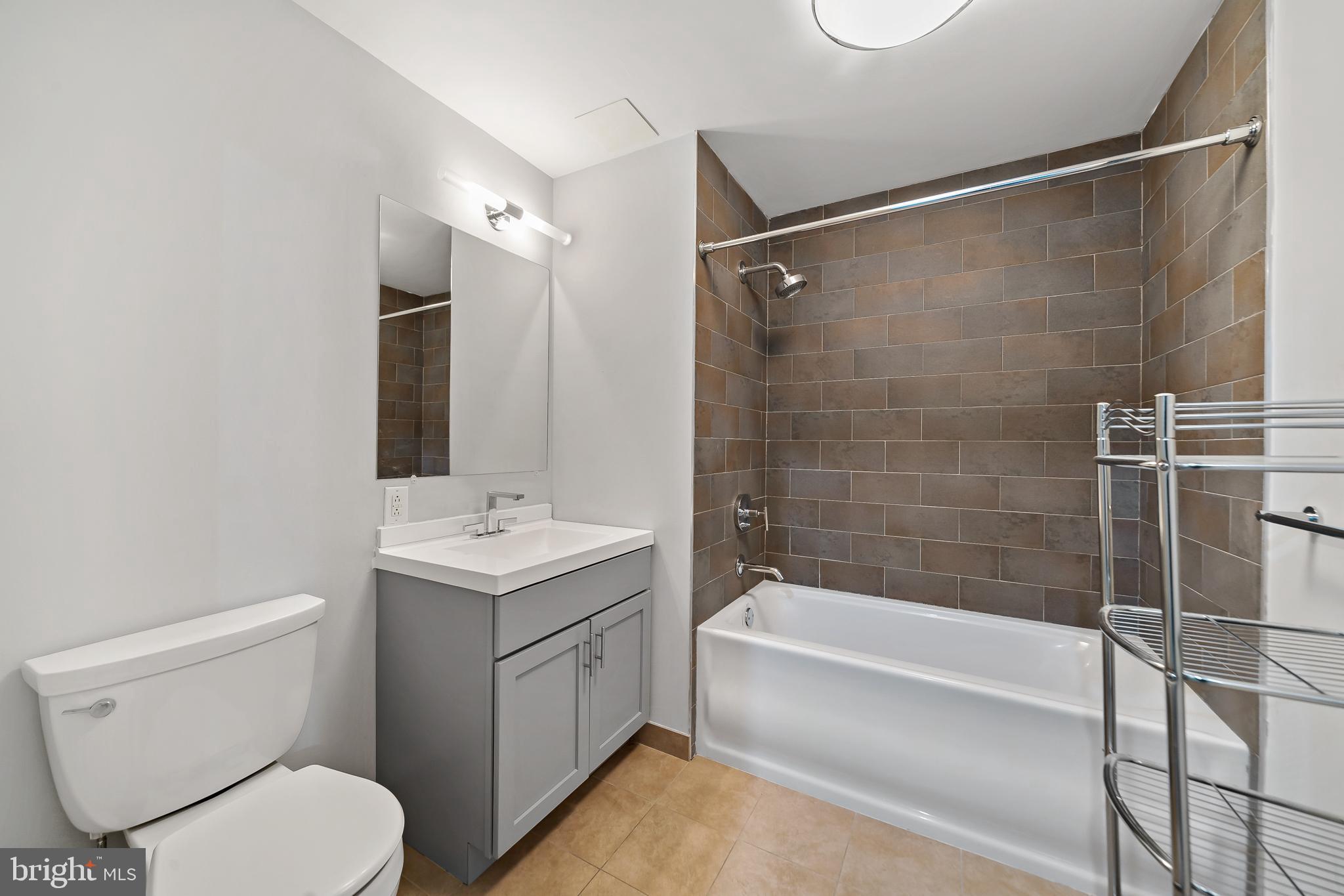 CENTER CITY - Residential Lease