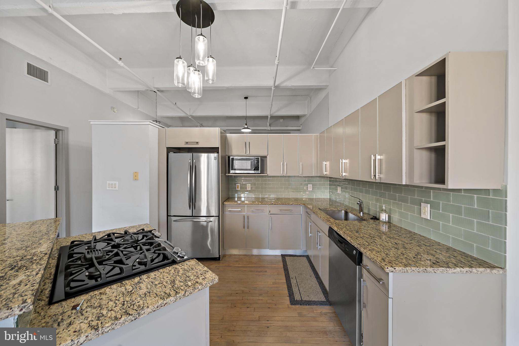 CENTER CITY - Residential Lease