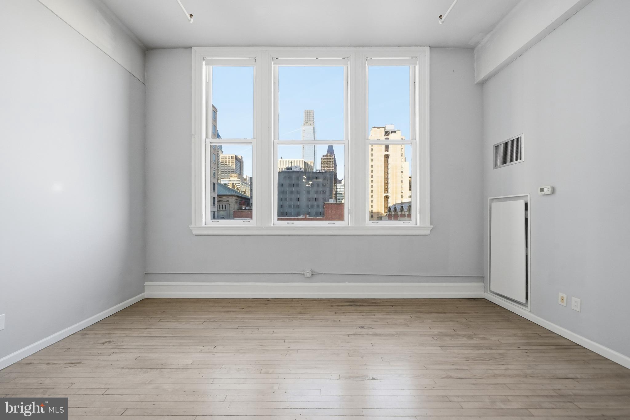 1228 ARCH STREET 32 5B