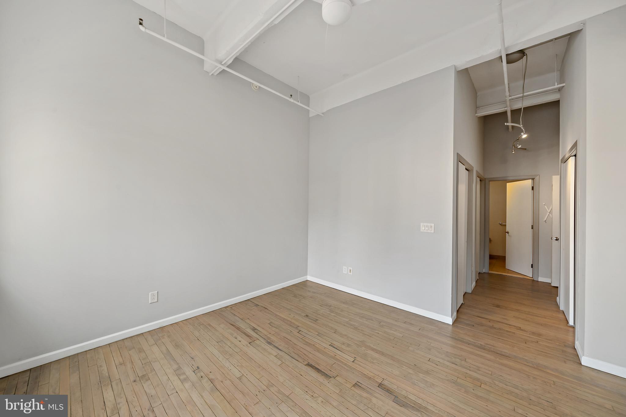 CENTER CITY - Residential Lease