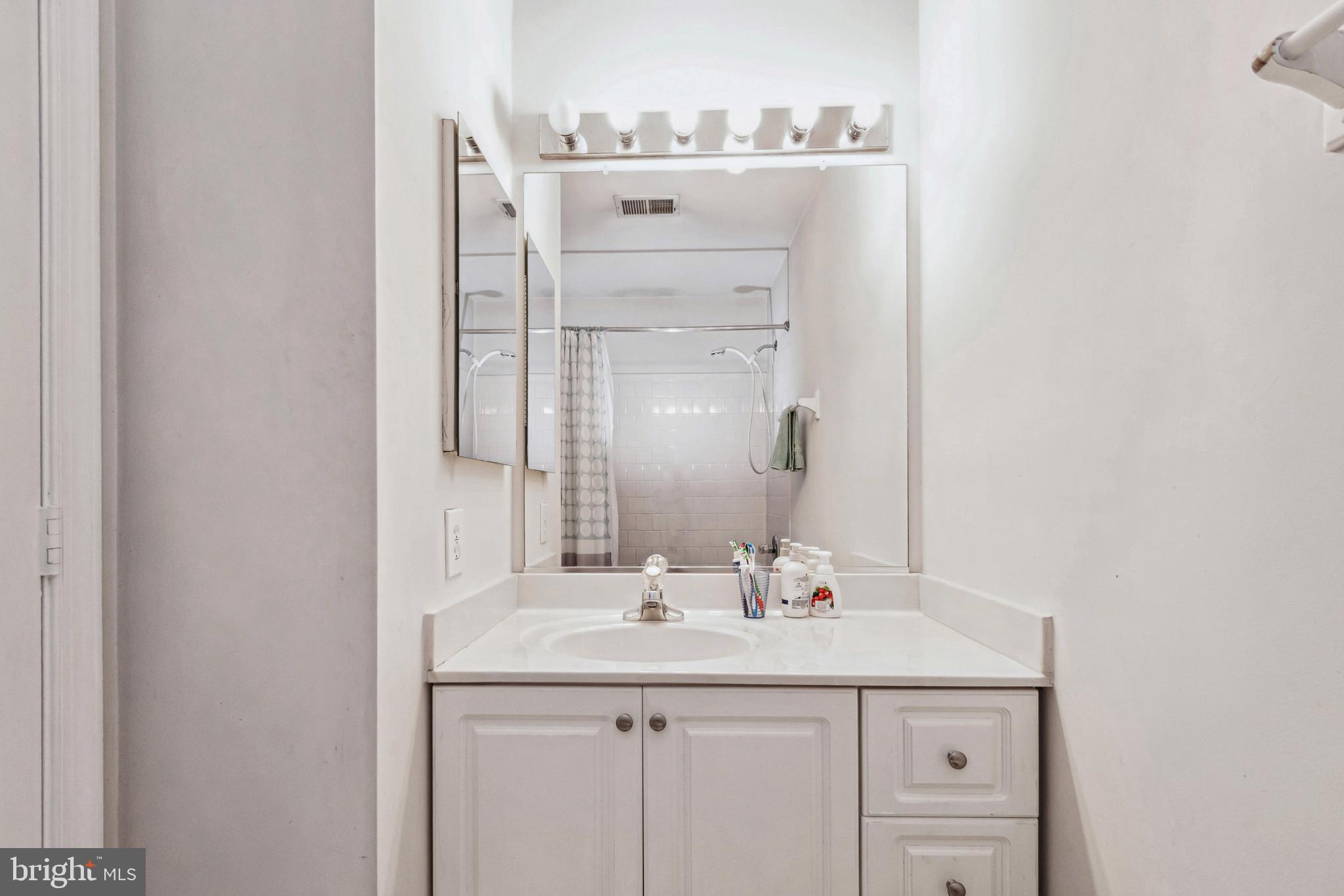 CROFTON VILLAGE - Residential