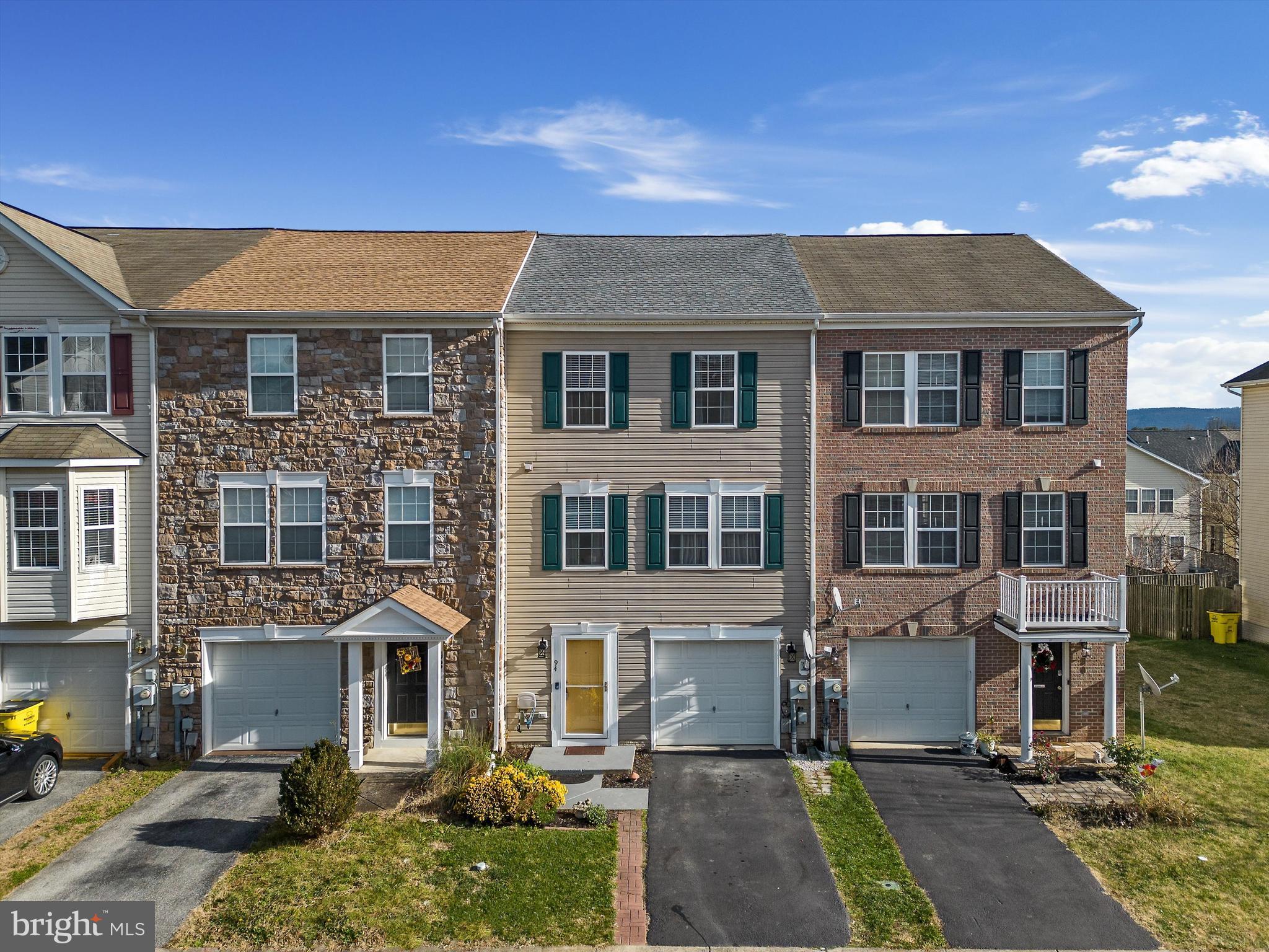 COUNTY GREEN - Residential