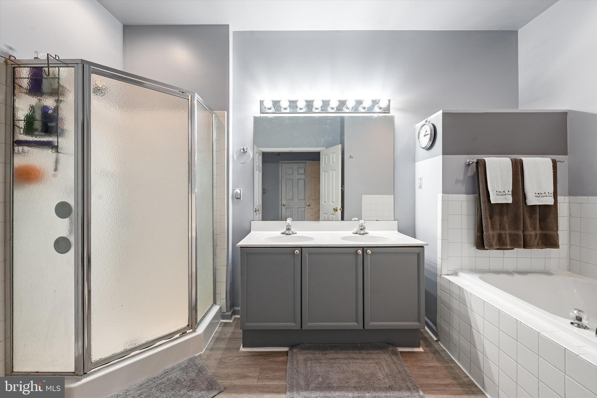 COUNTY GREEN - Residential