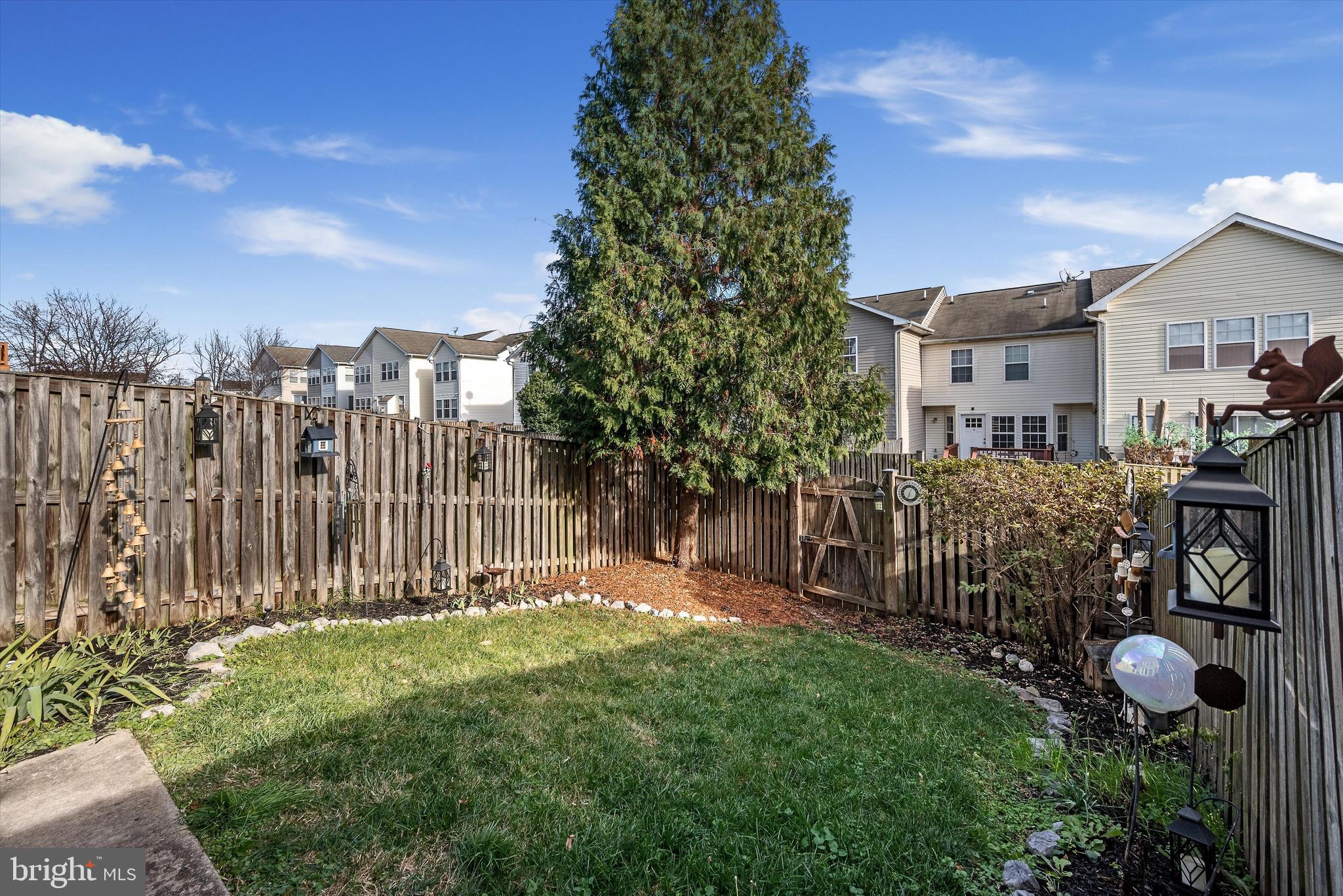 COUNTY GREEN - Residential