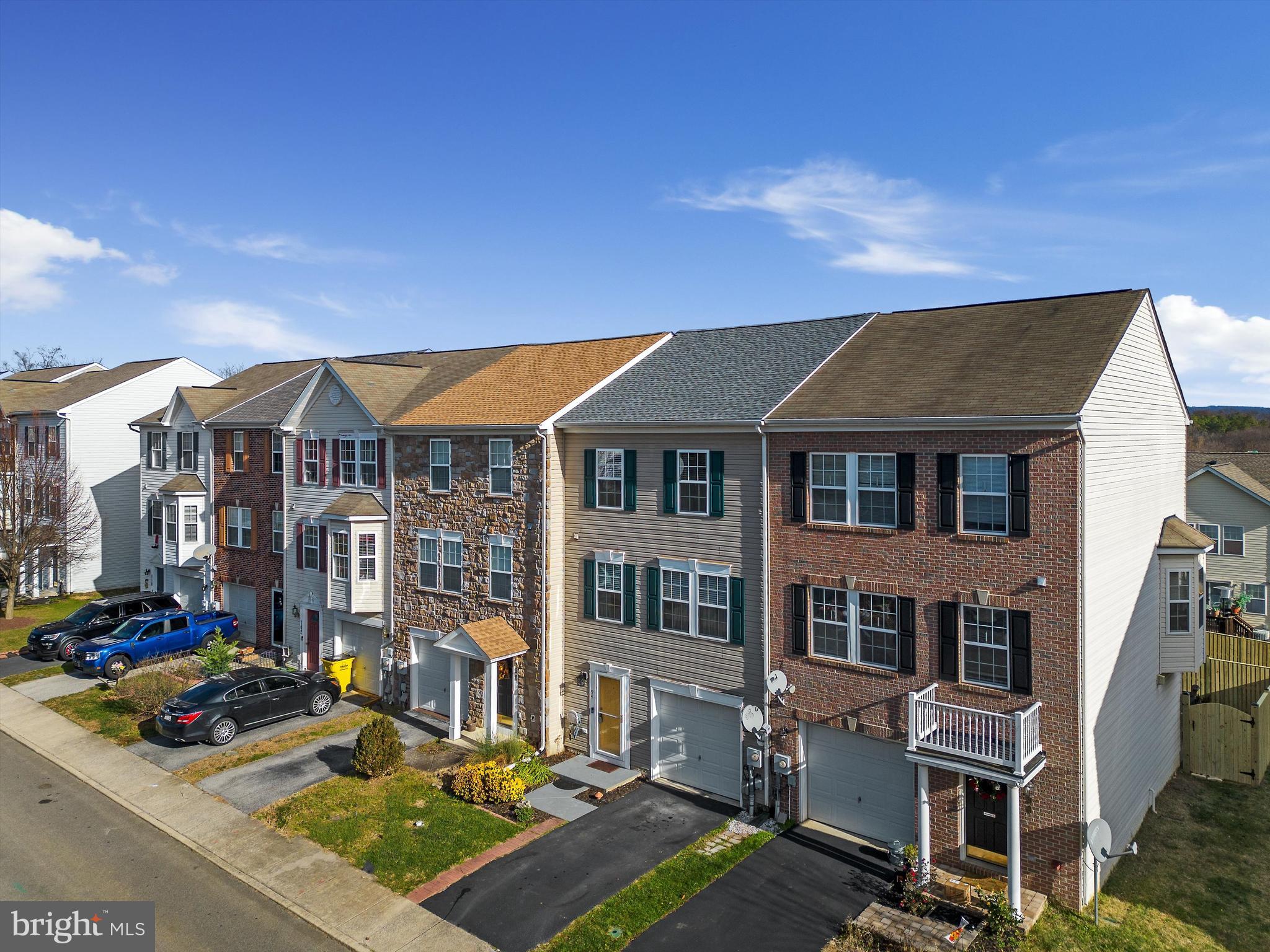 COUNTY GREEN - Residential