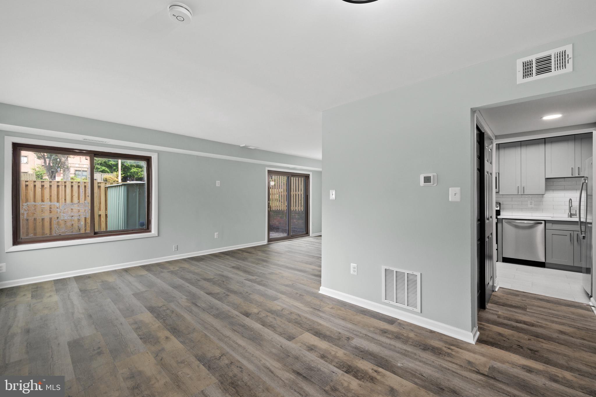 CINNAMON TREE - Residential