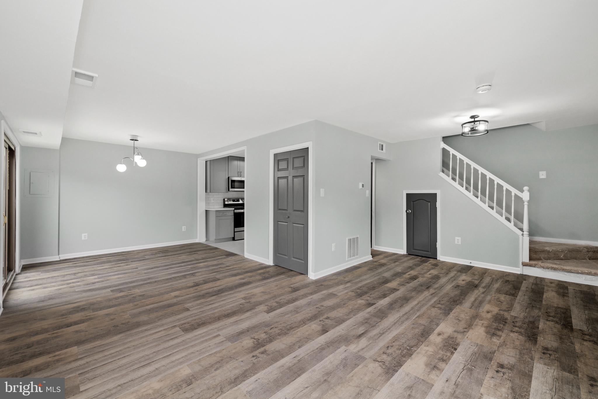 CINNAMON TREE - Residential