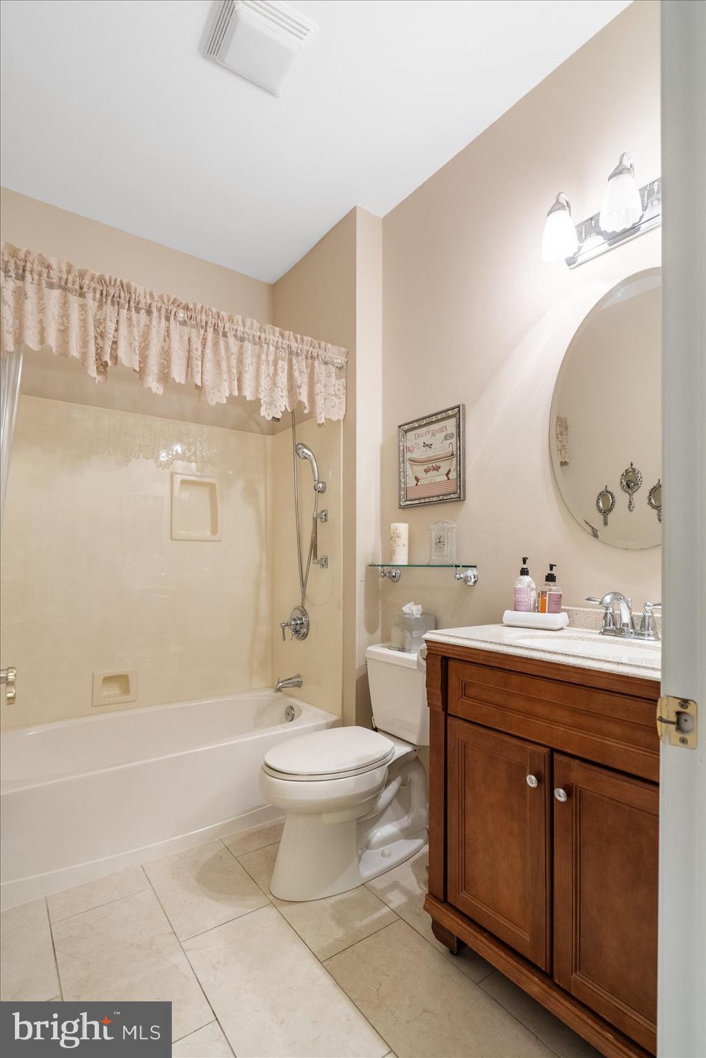 BARRINGTON - Residential