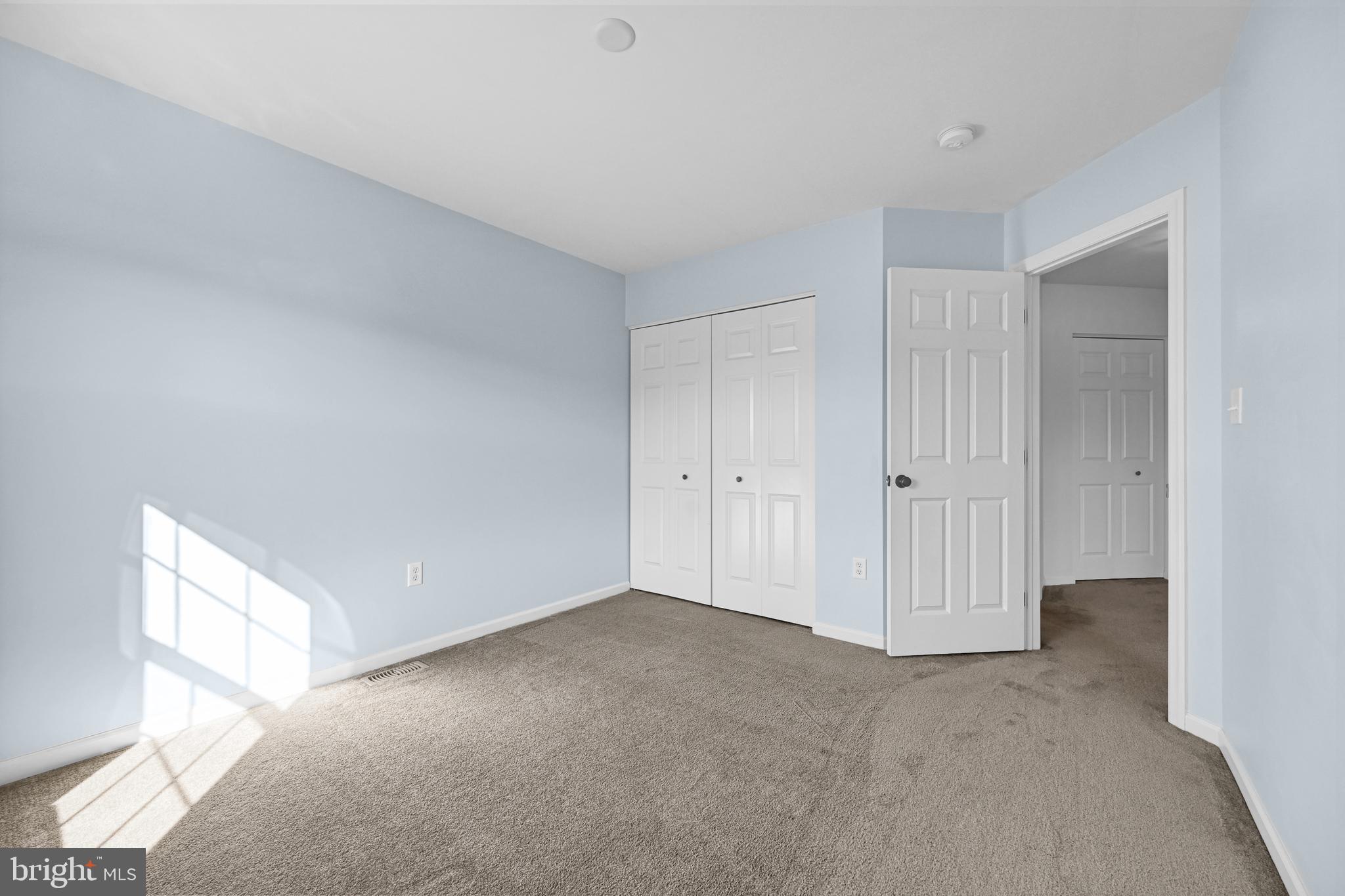 LOCUST RUN - Residential