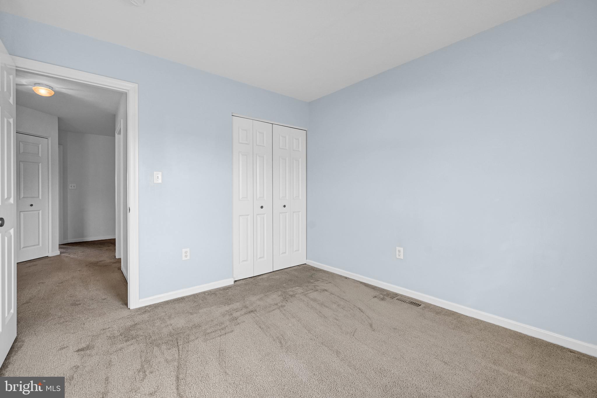 LOCUST RUN - Residential