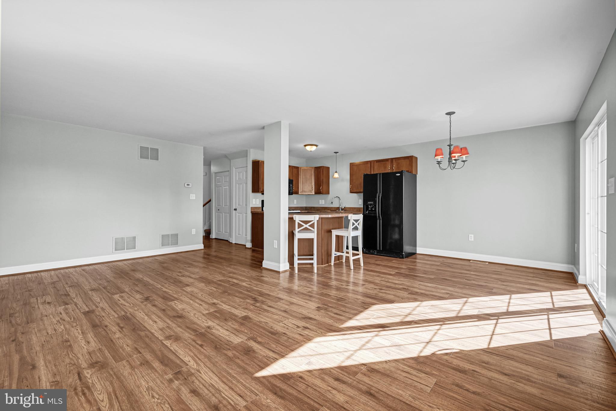 LOCUST RUN - Residential